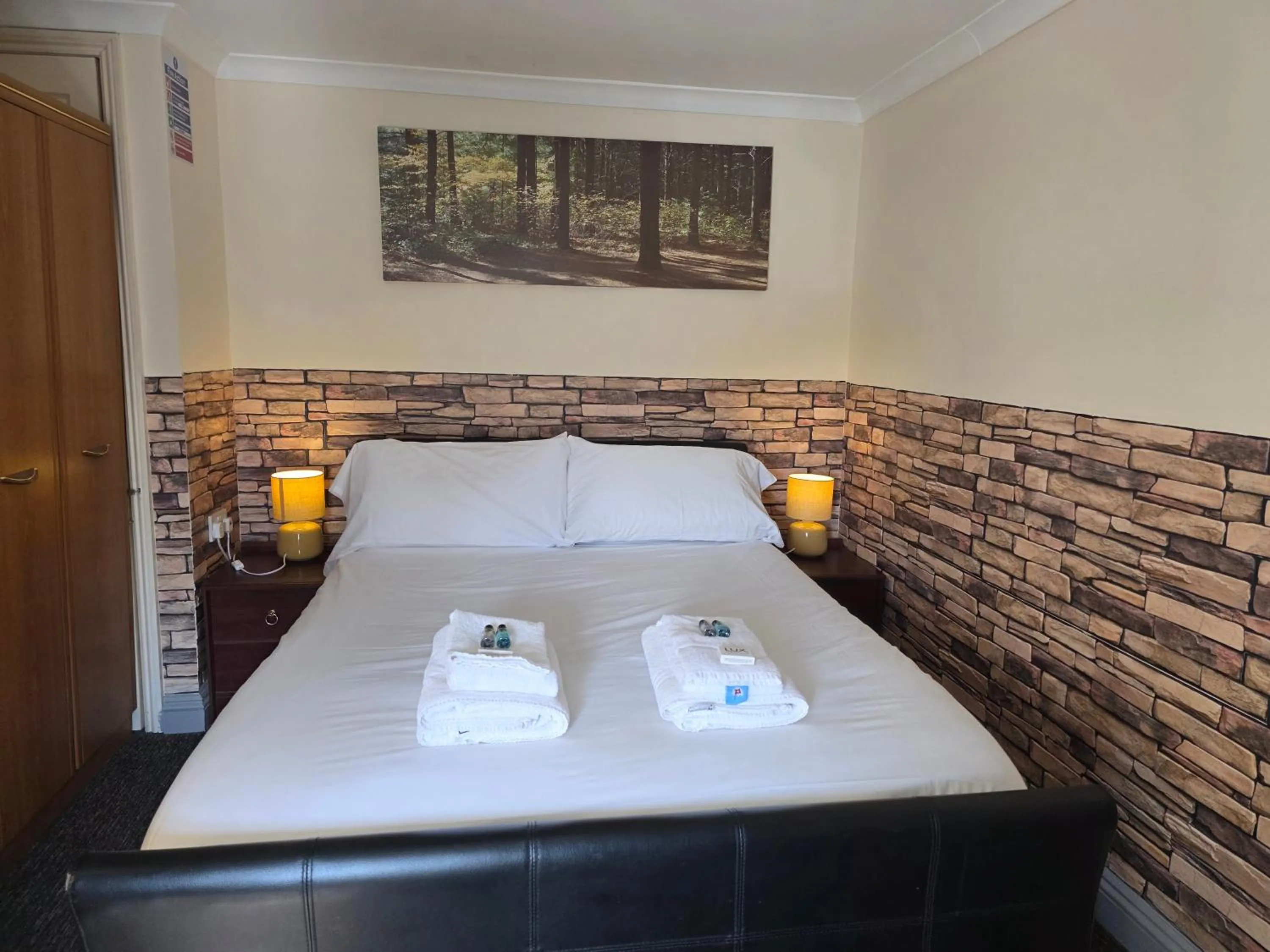 Bedroom, Bed in Mount Lavinia