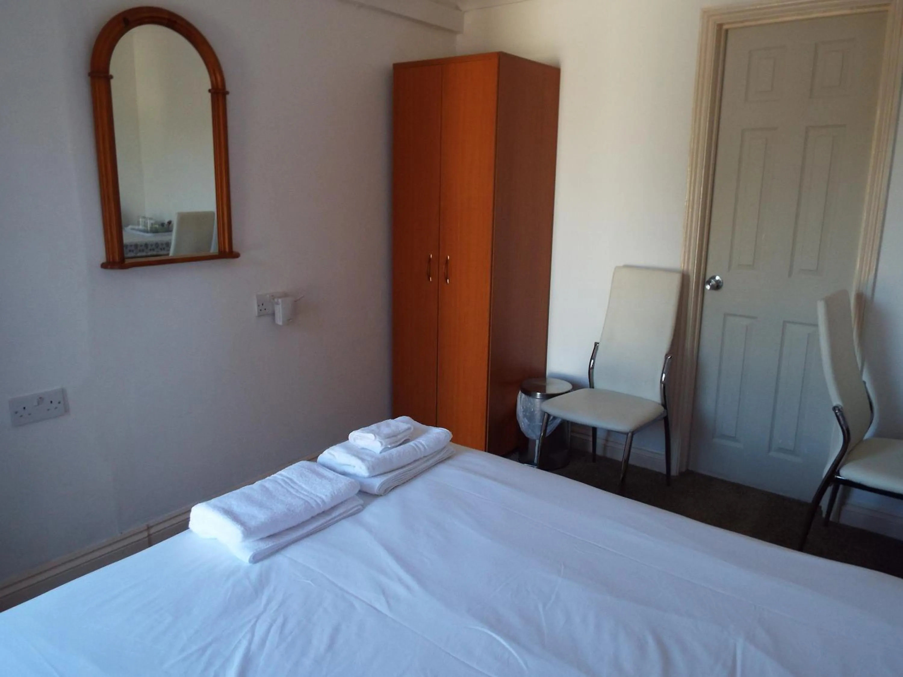 Bed in Mount Lavinia