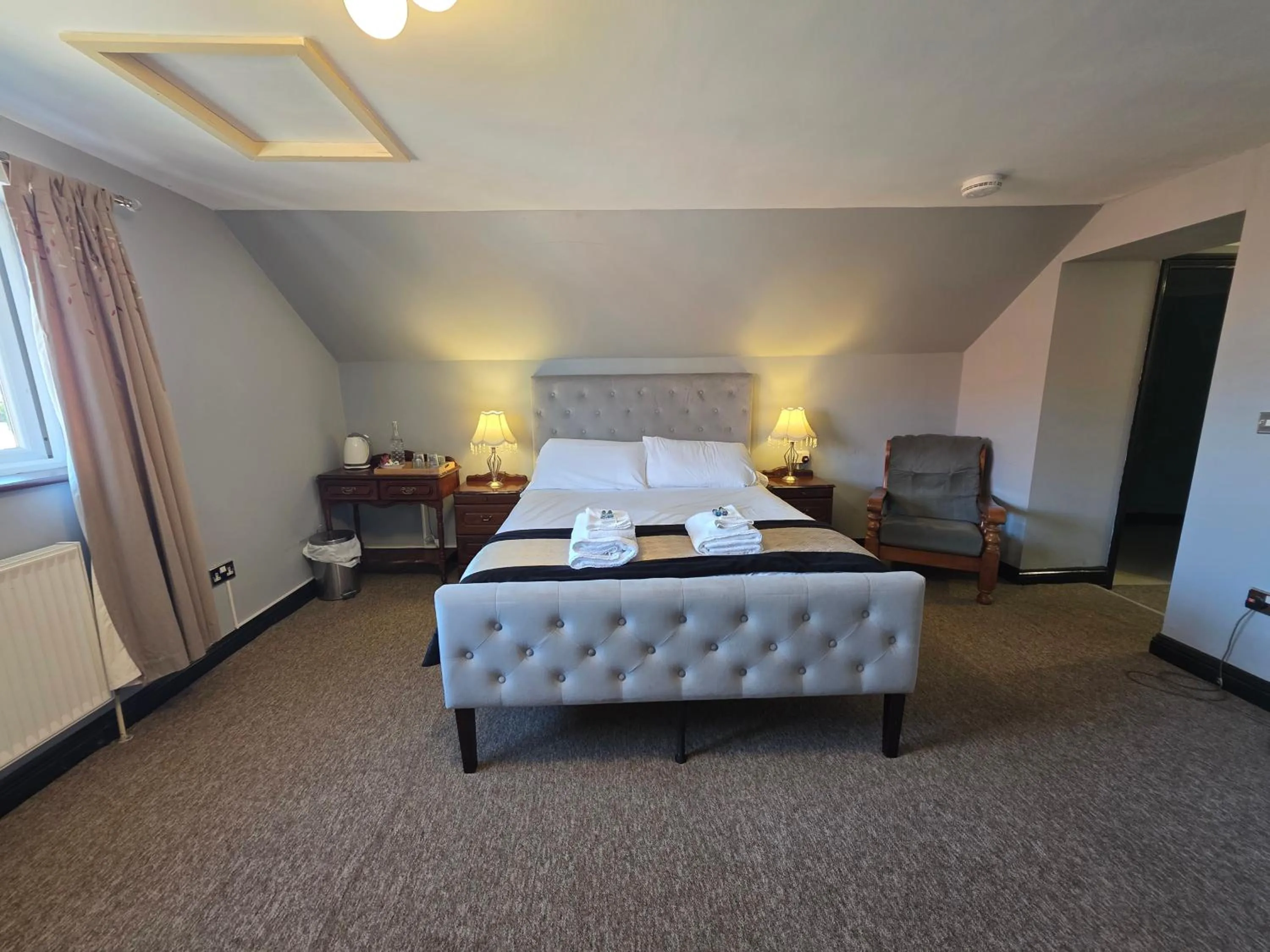 Bedroom, Bed in Mount Lavinia