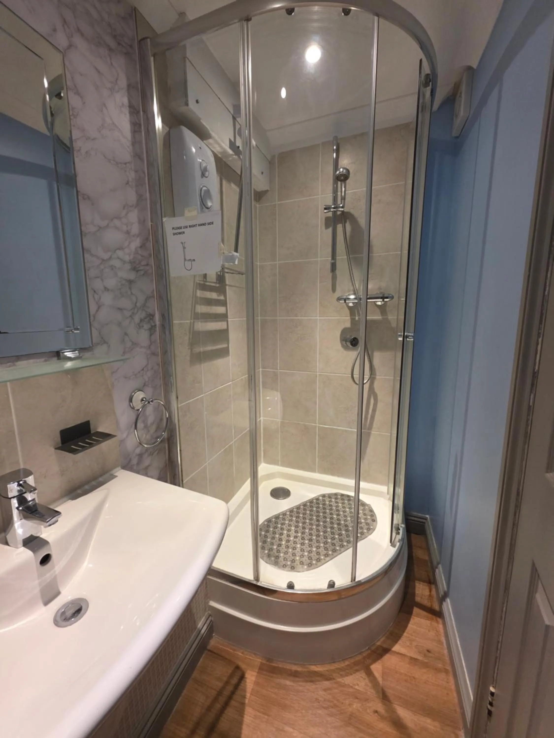 Bathroom in Mount Lavinia