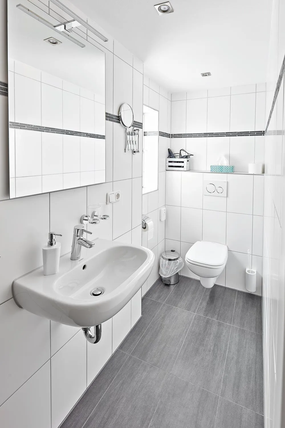 Shower in Hotel Garni Alte Säge Ruhpolding inkl Chiemgaukarte