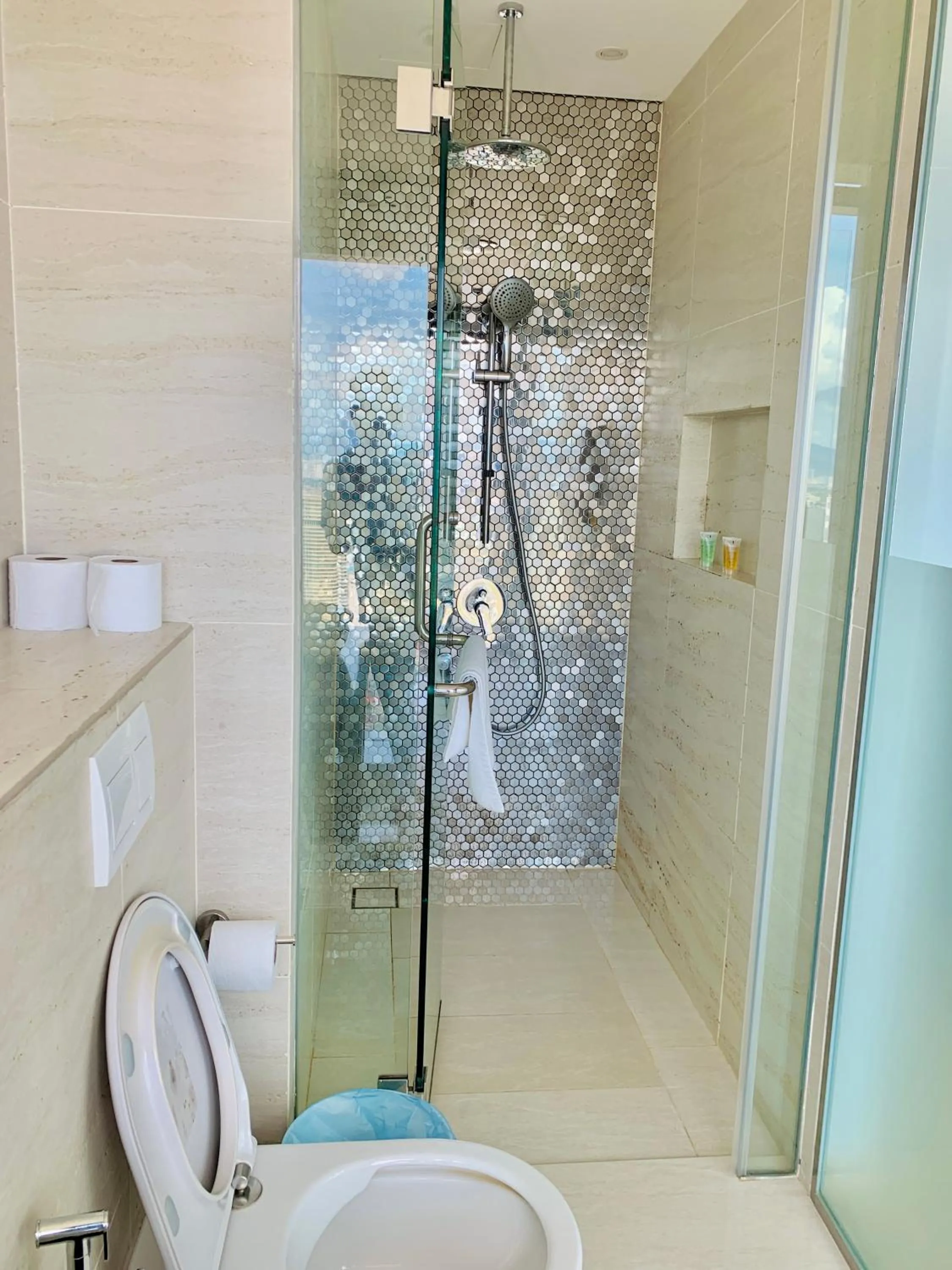Shower in Star KLCC by Arman
