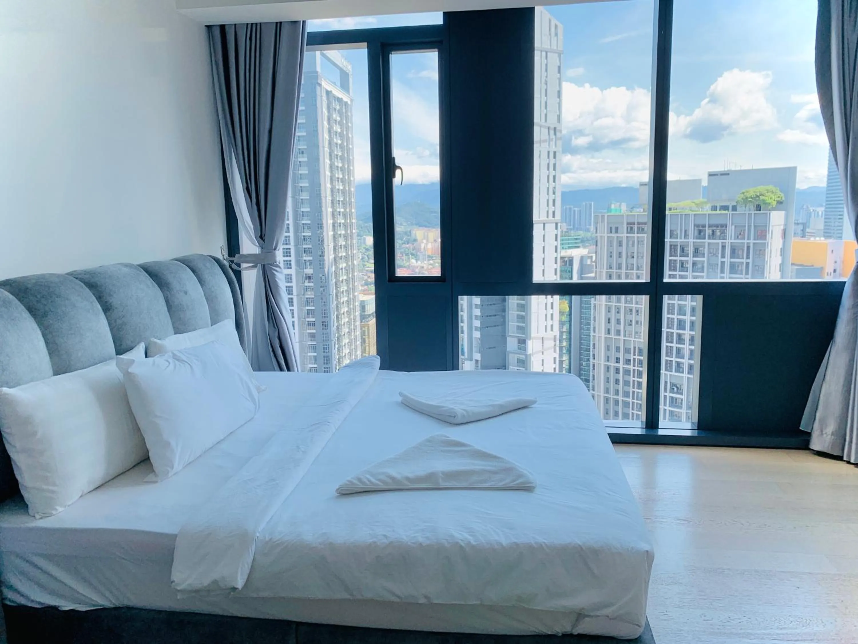 Bed in Star KLCC by Arman