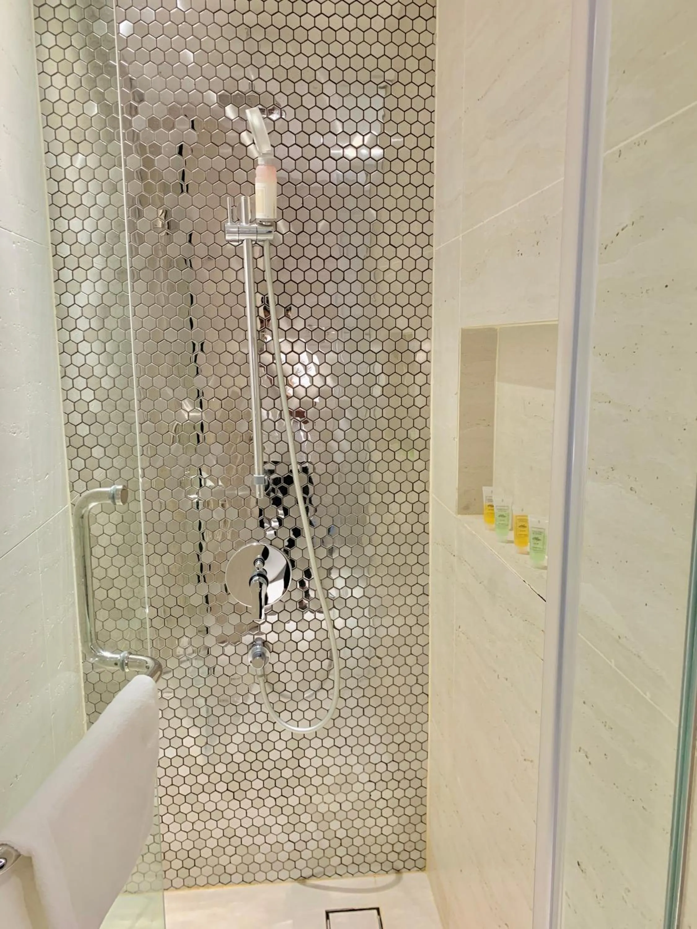 Shower in Star KLCC by Arman