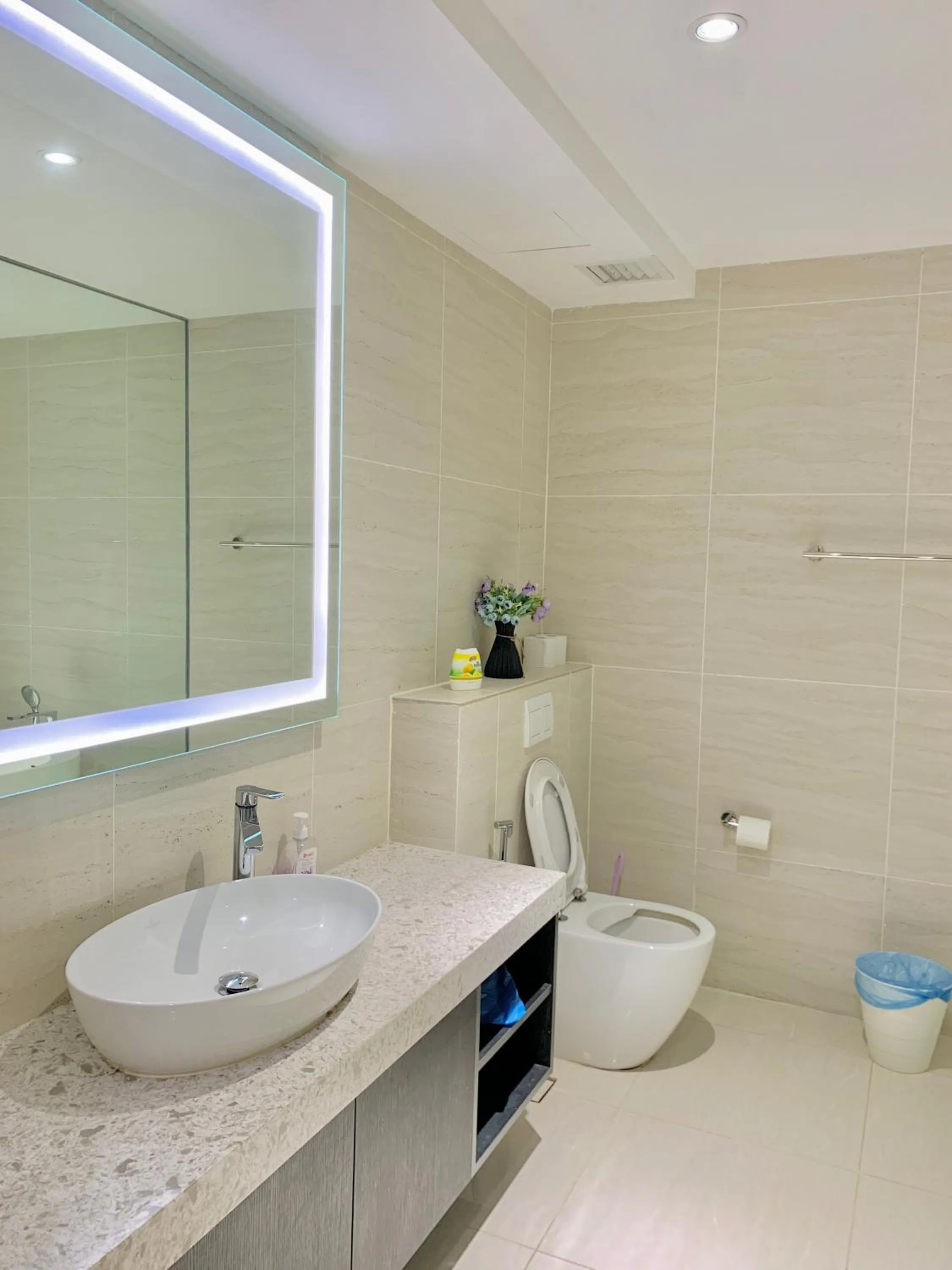 Toilet in Star KLCC by Arman