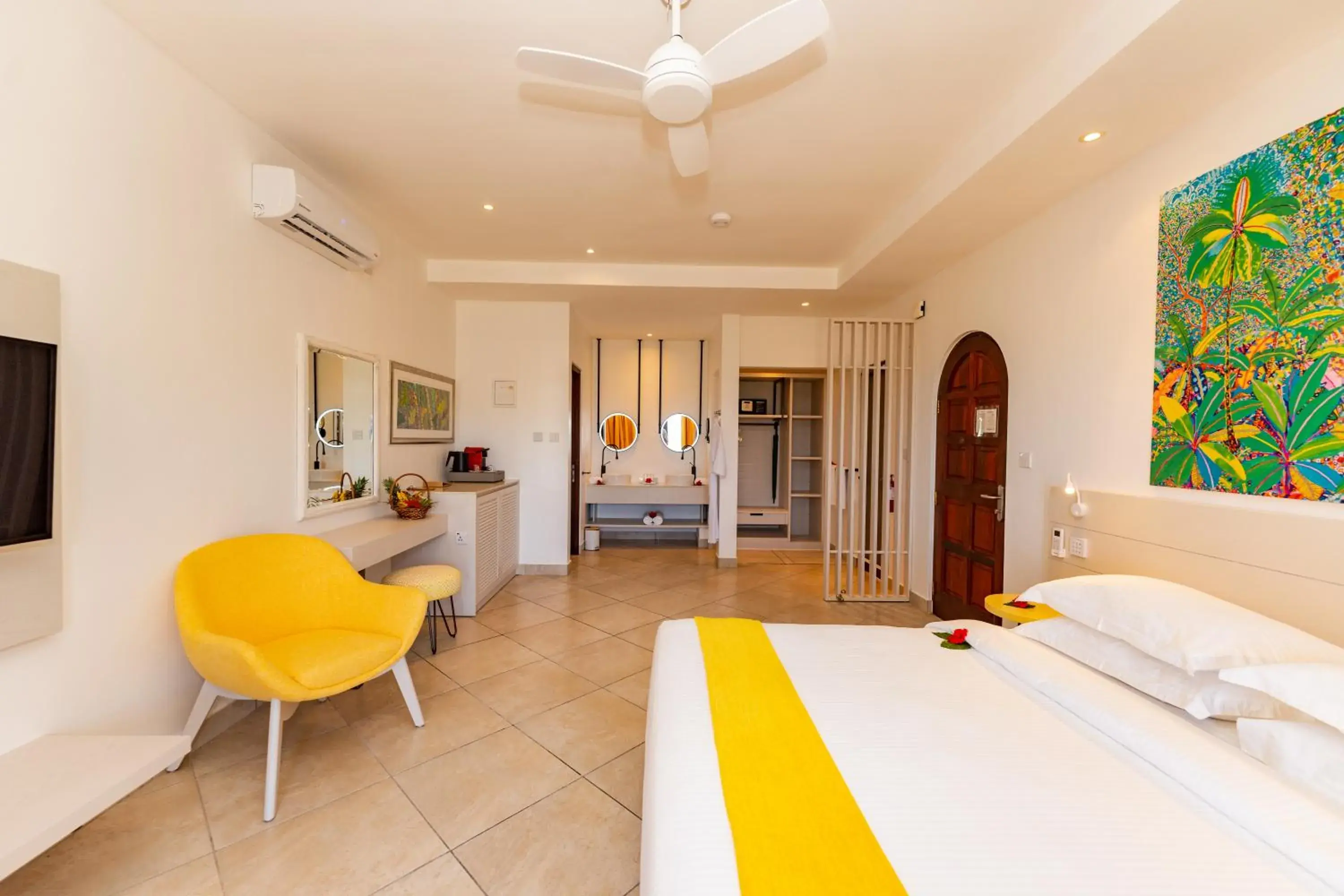 Photo of the whole room, Bed in Valmer Resort and Spa Photo of the whole room, Bed in Valmer Resort and Spa