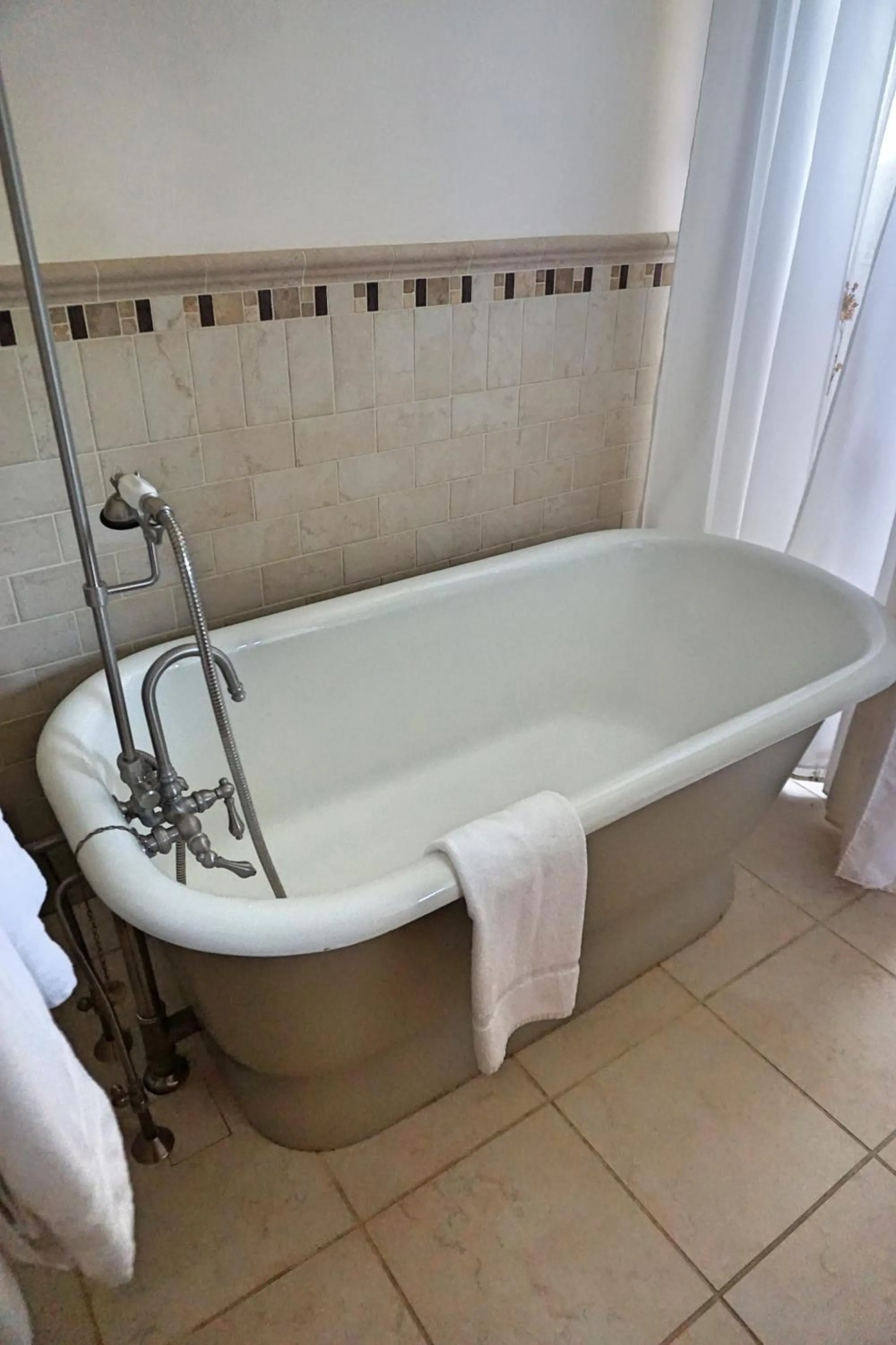 Seascape Motel & Cottages