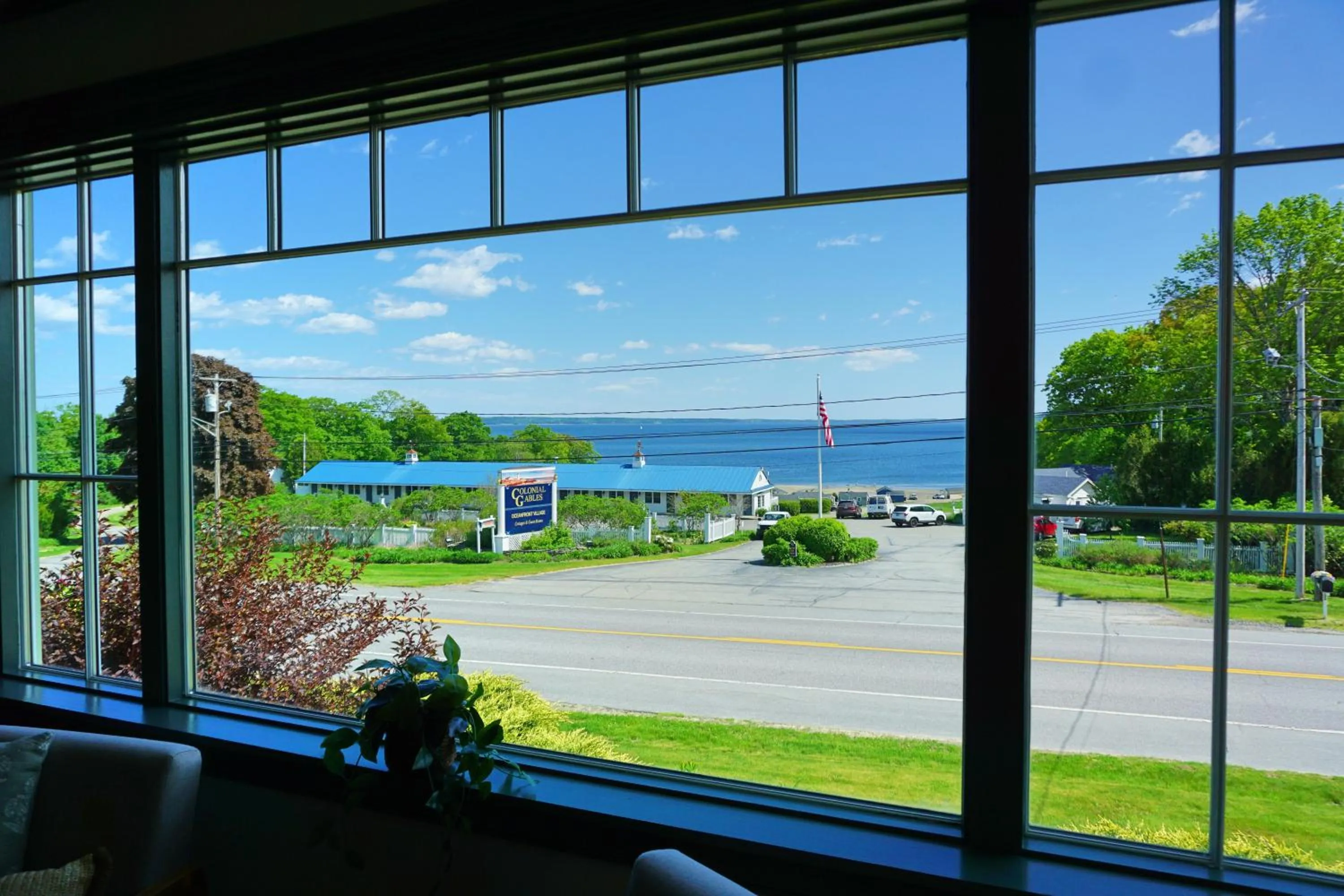 Seascape Motel & Cottages