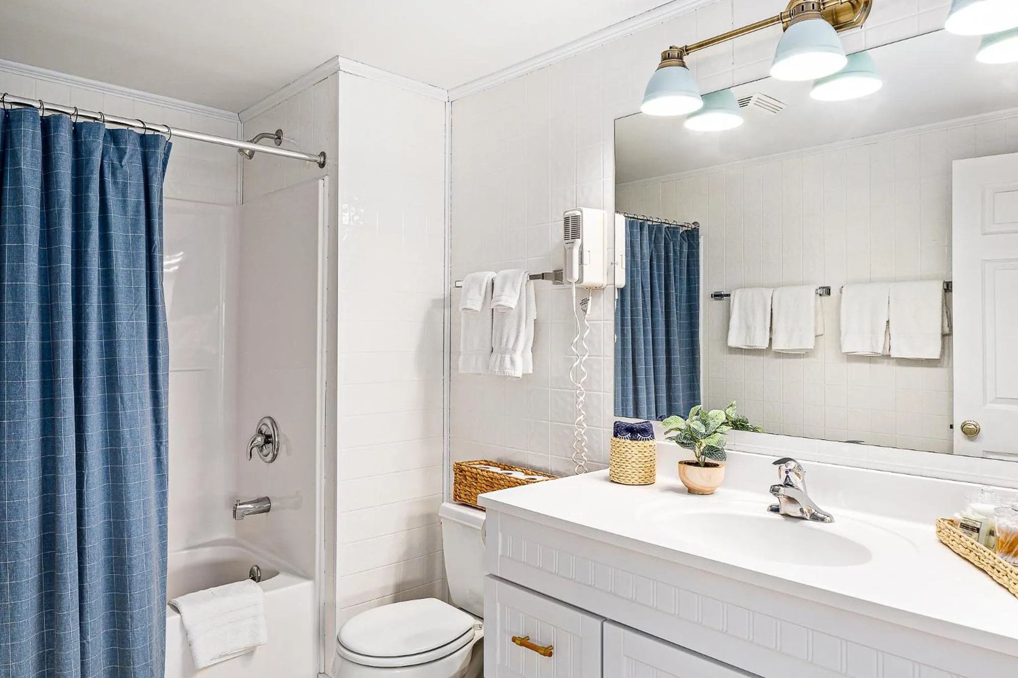 Bathroom in Seascape Motel & Cottages