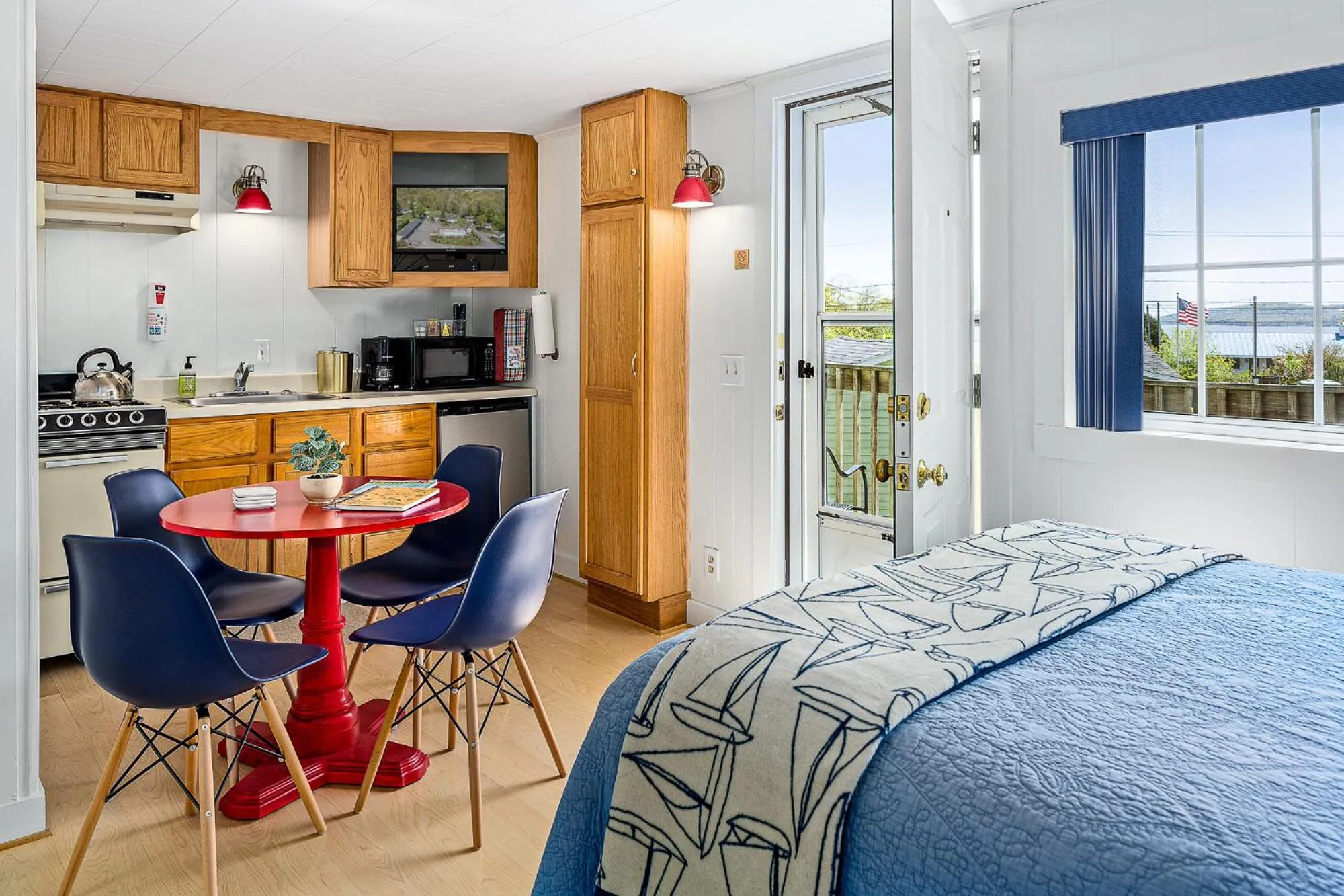 Bed in Seascape Motel & Cottages