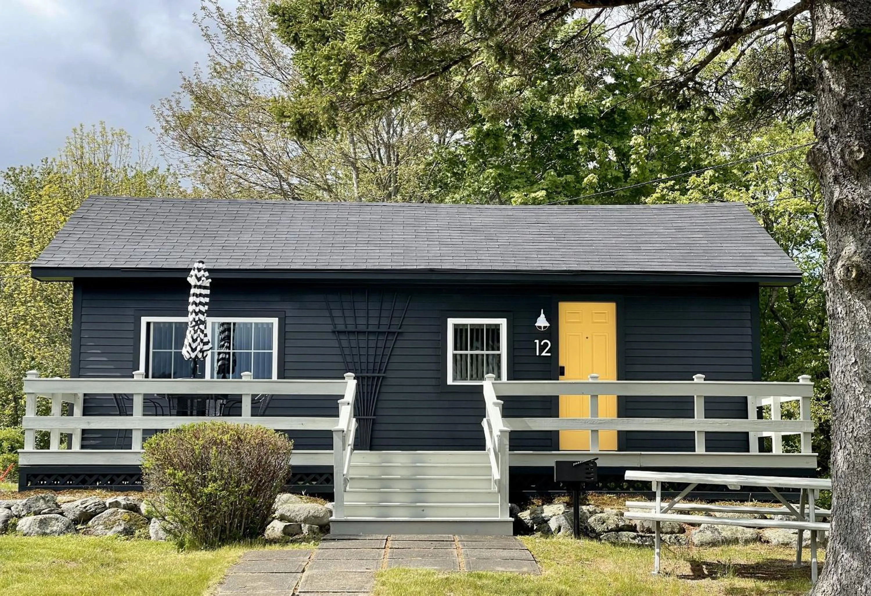 Property building in Seascape Motel & Cottages