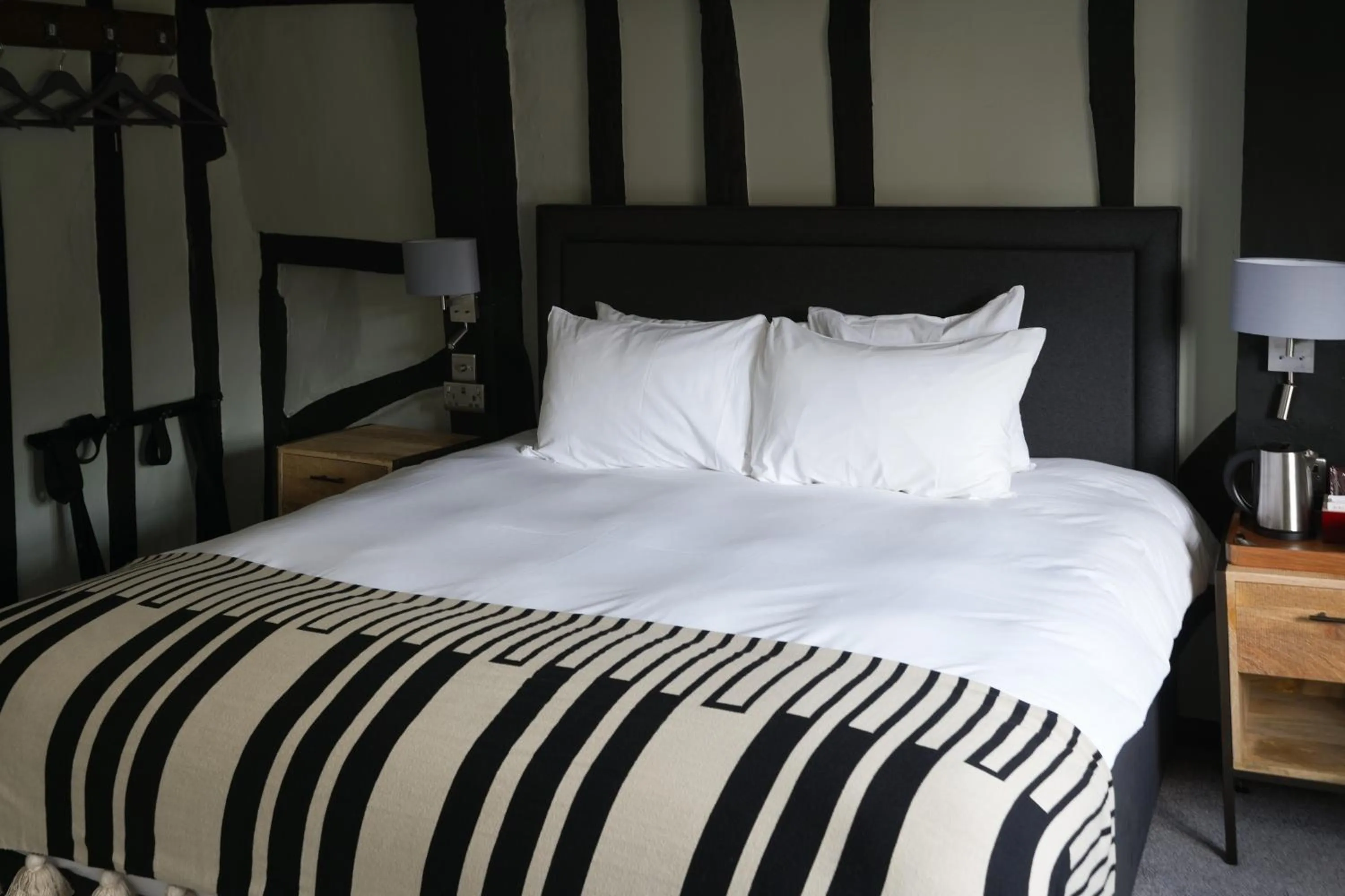 Bedroom, Bed in The Windmill