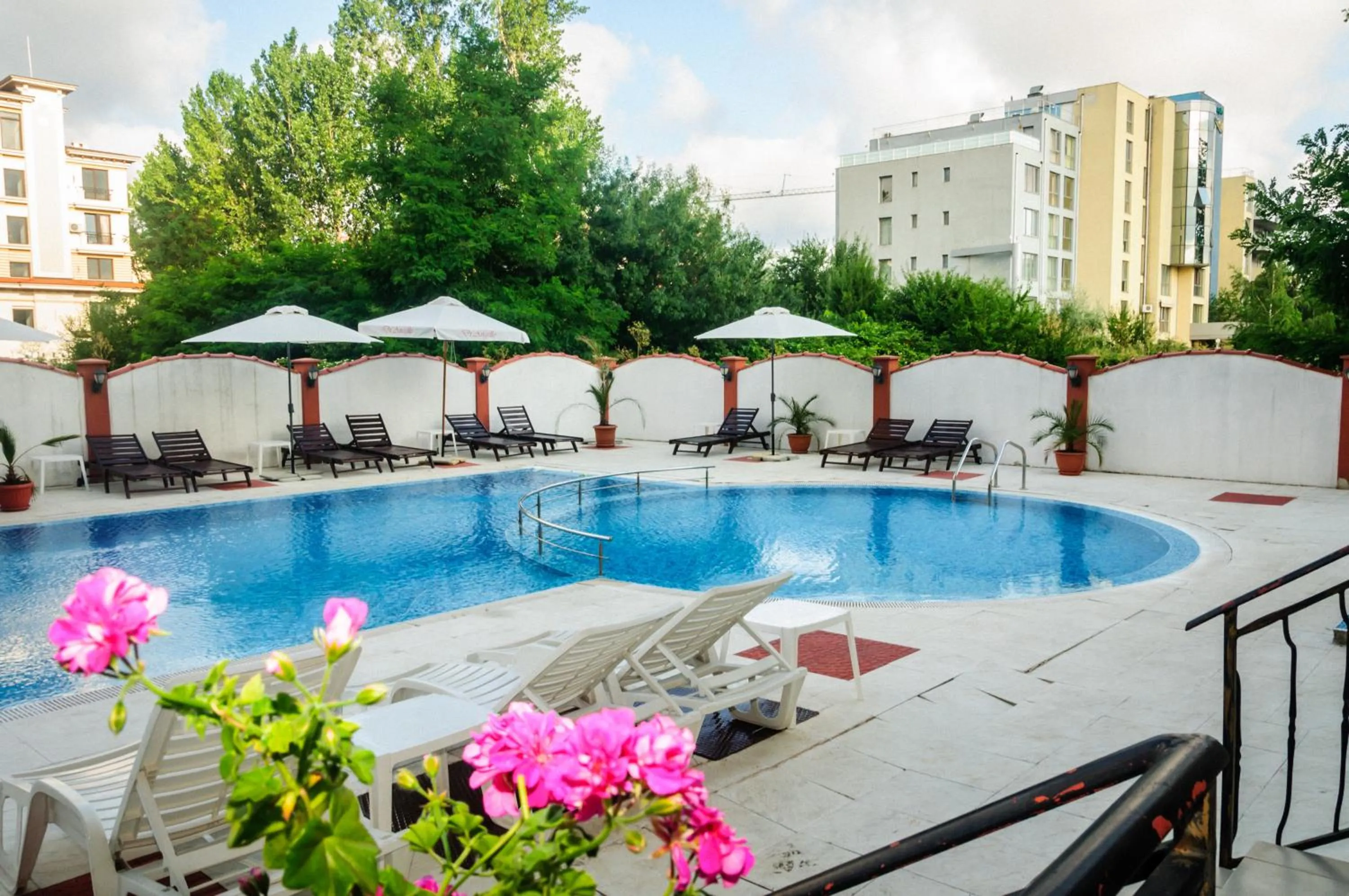 Day in Cantilena Complex