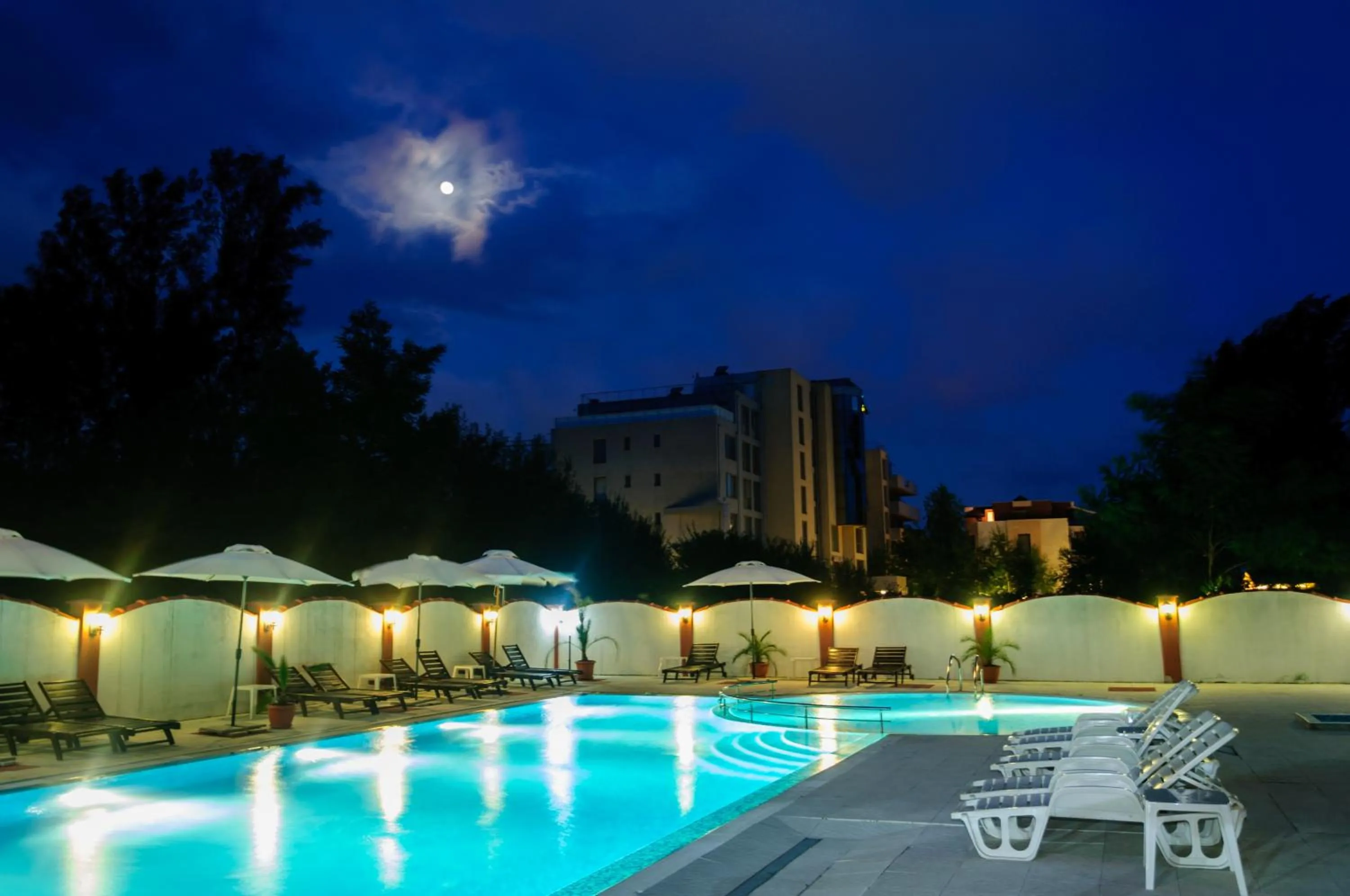 Night in Cantilena Complex