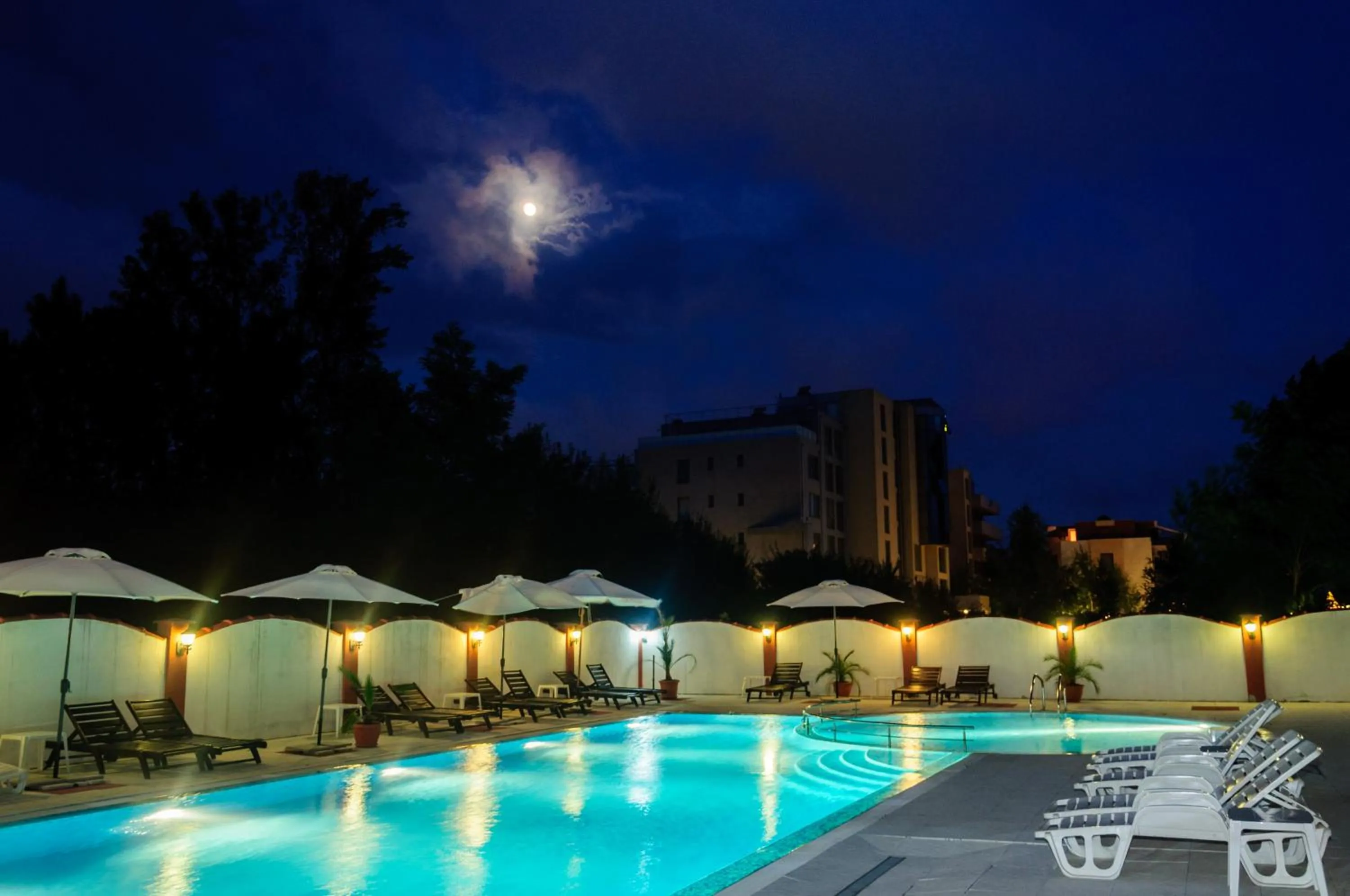 Night in Cantilena Complex