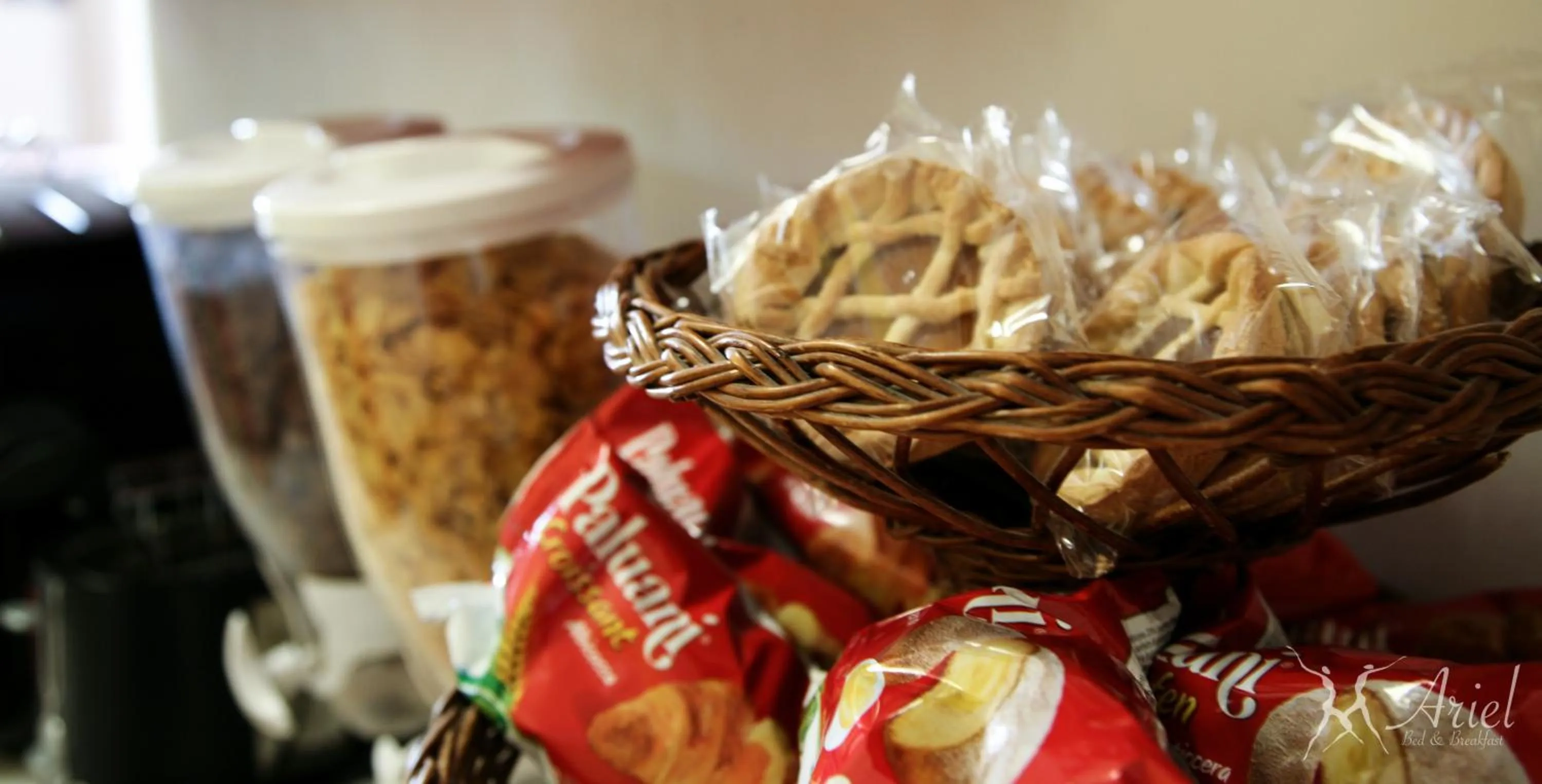 Buffet breakfast in Ariel B&B