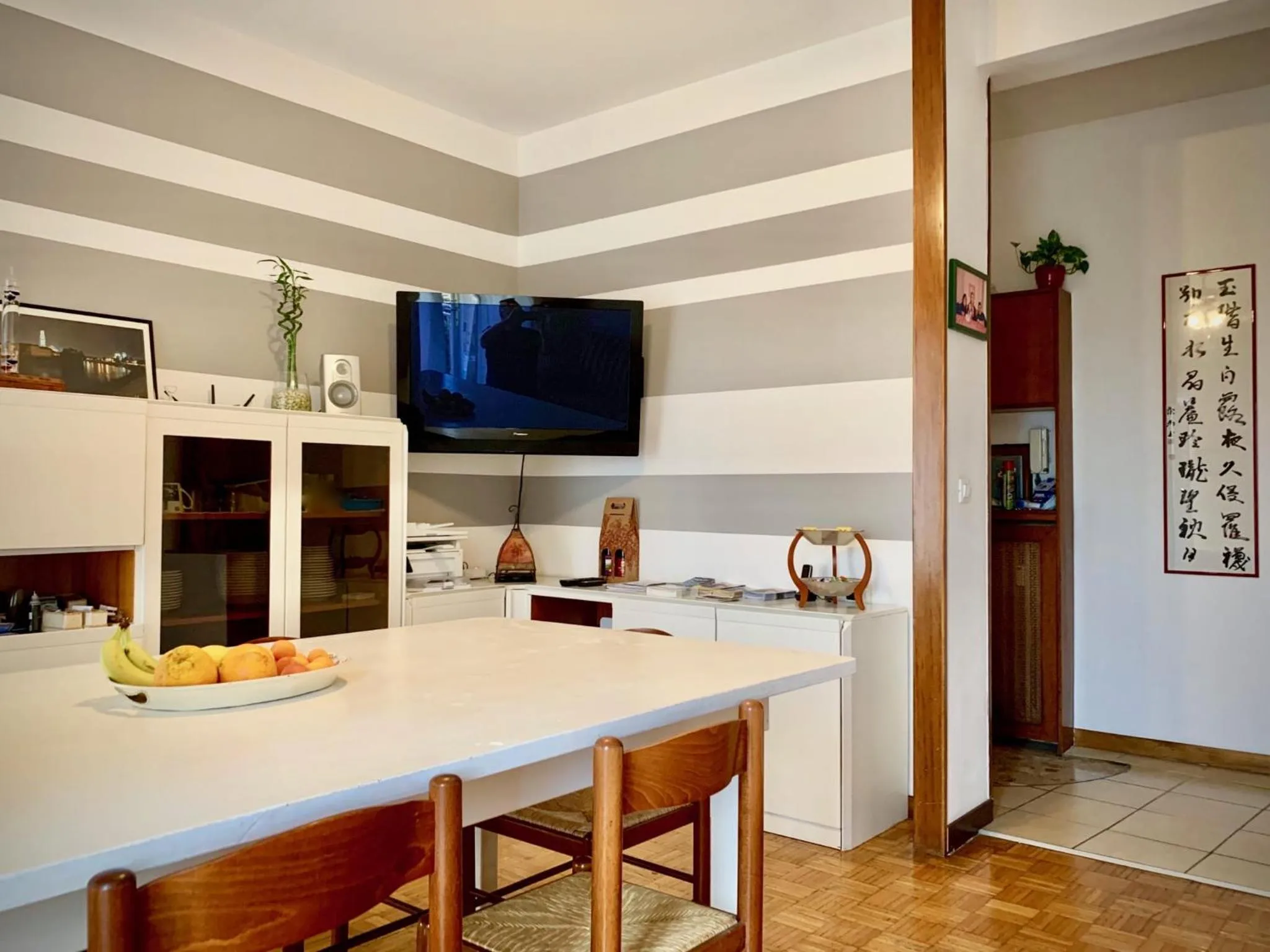 Communal lounge/ TV room in Ariel B&B