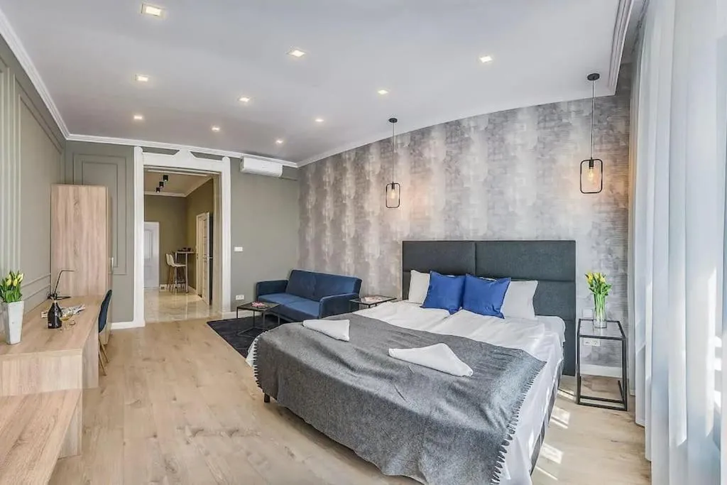 Luxury STUDIO for Treasure Seekers