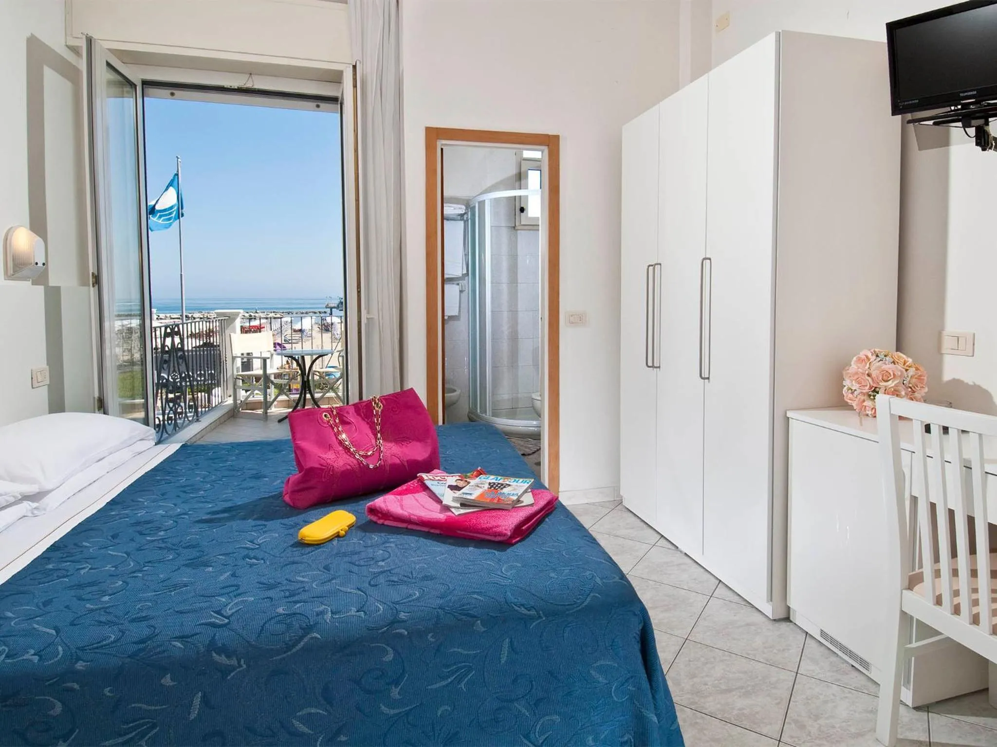 View (from property/room), Bed in Hotel Lido