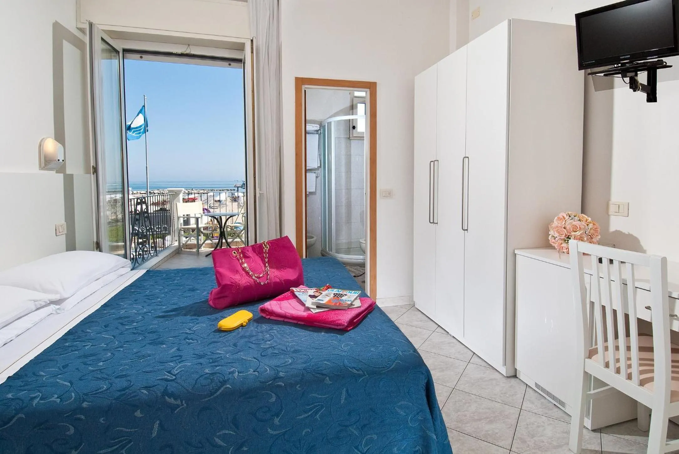 Balcony/Terrace, Bed in Hotel Lido