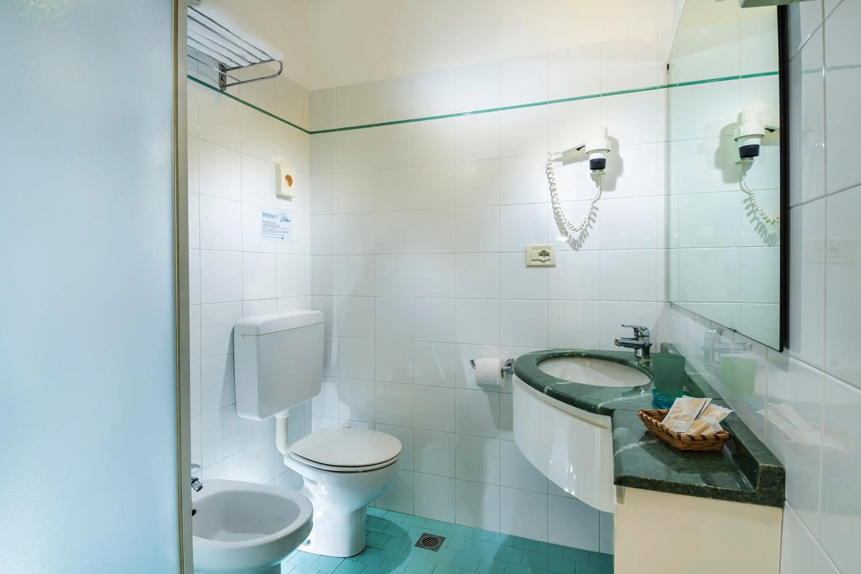 Shower in Hotel Lido