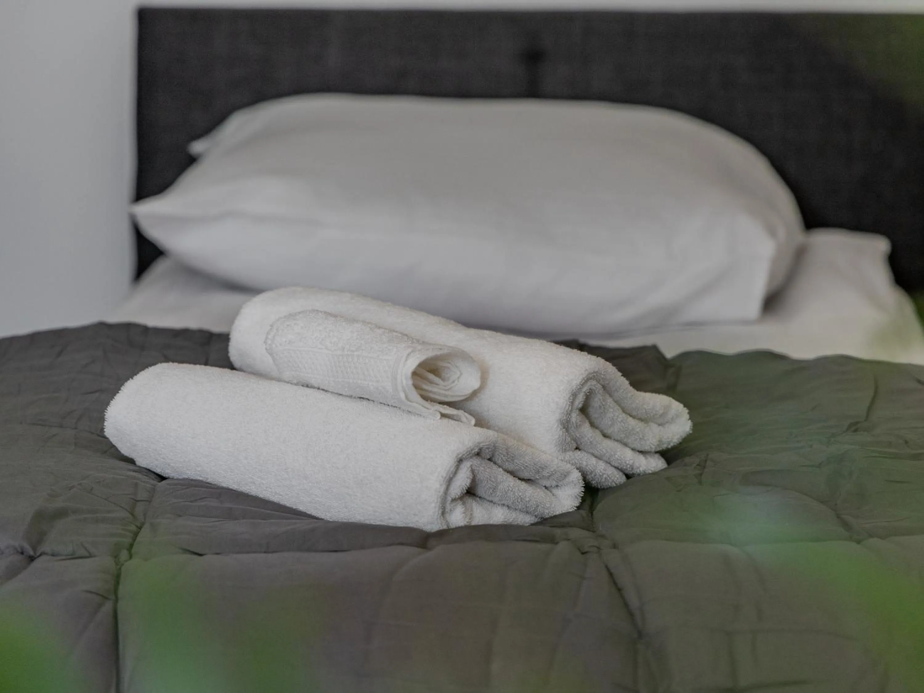towels, Bed in The Old Townhouse II