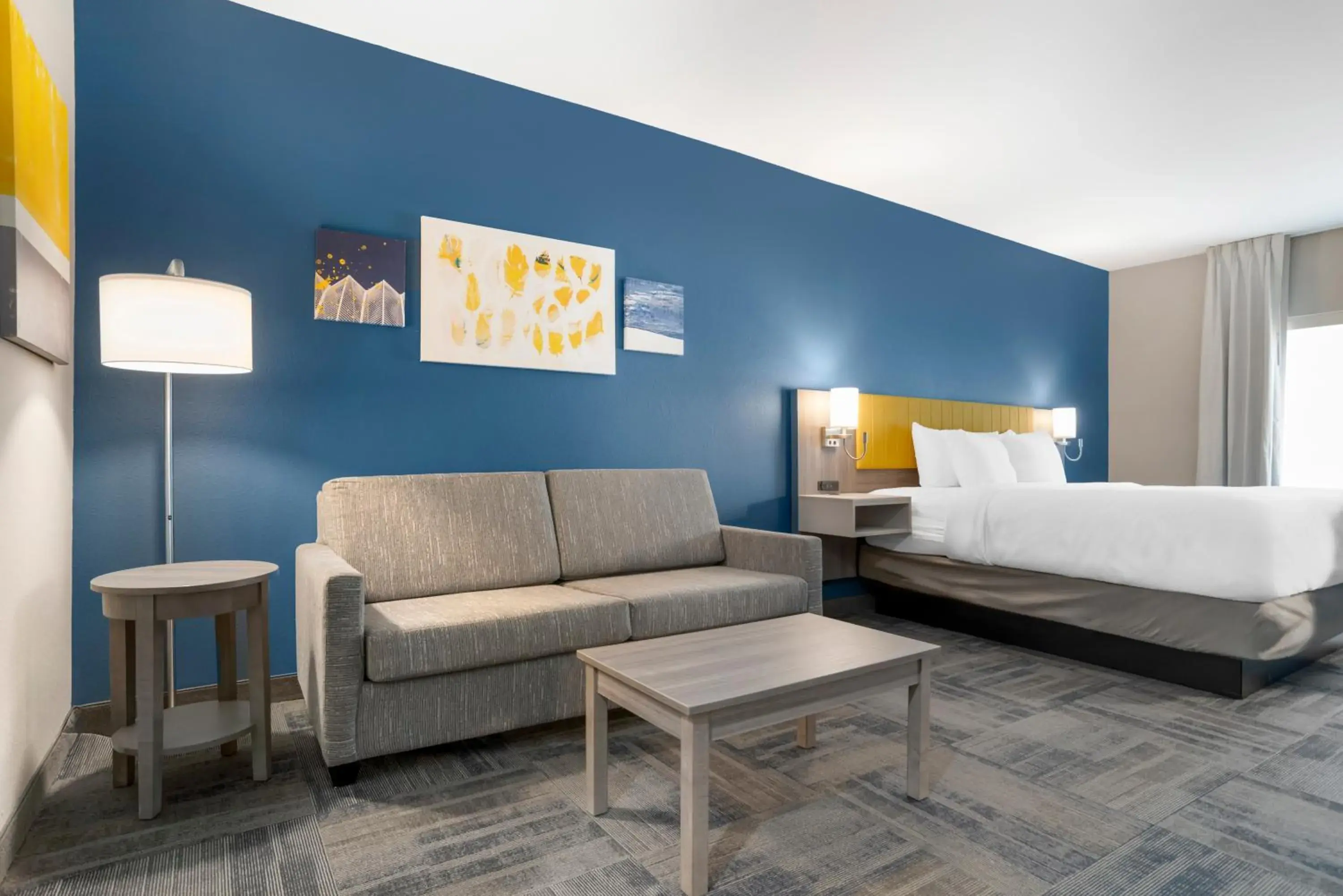 One Room Suite - Non Smoking in Comfort Inn & Suites Destin near Henderson Beach One Room Suite - Non Smoking in Comfort Inn & Suites Destin near Henderson Beach