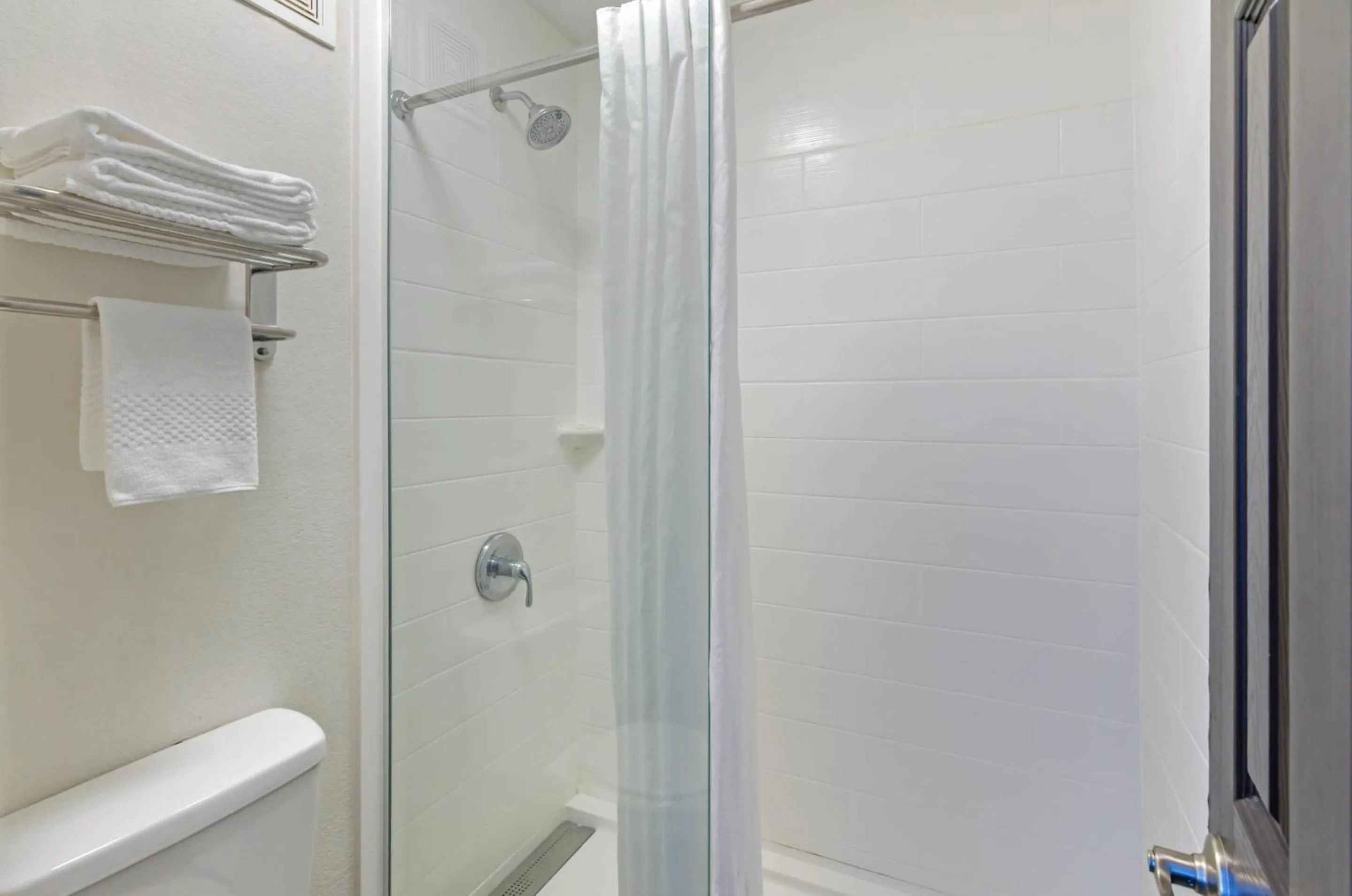 Bedroom in Suburban Studios Verona - Staunton North