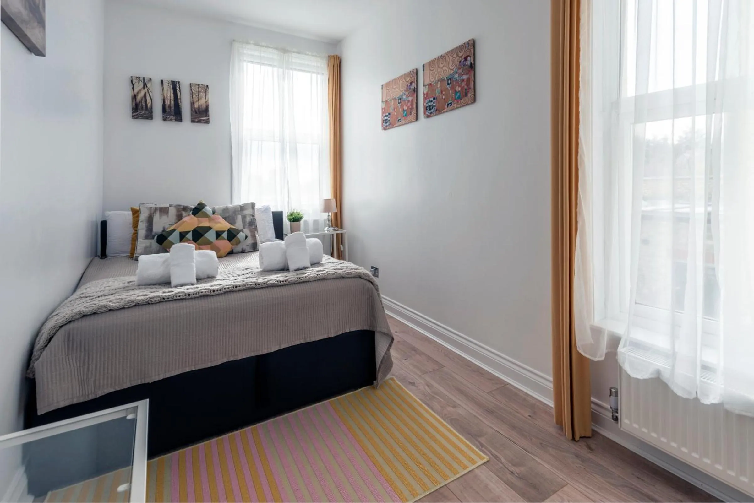 Bed in Woodside Gardens Luxury Properties near Alexandra Palace, Tottenham Stadium & Drumsheds