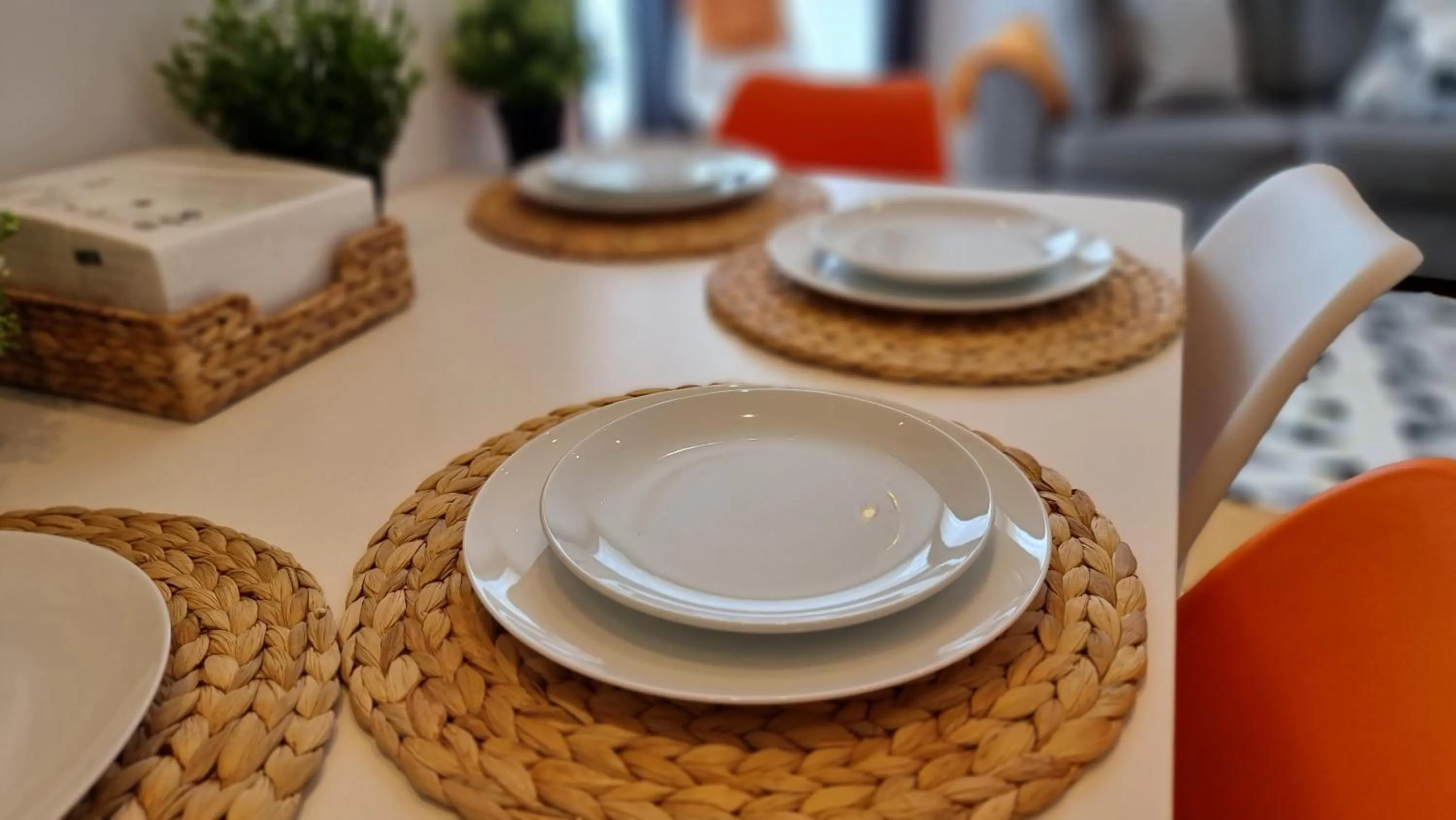 Dining area in Woodside Gardens Luxury Properties near Alexandra Palace, Tottenham Stadium & Drumsheds