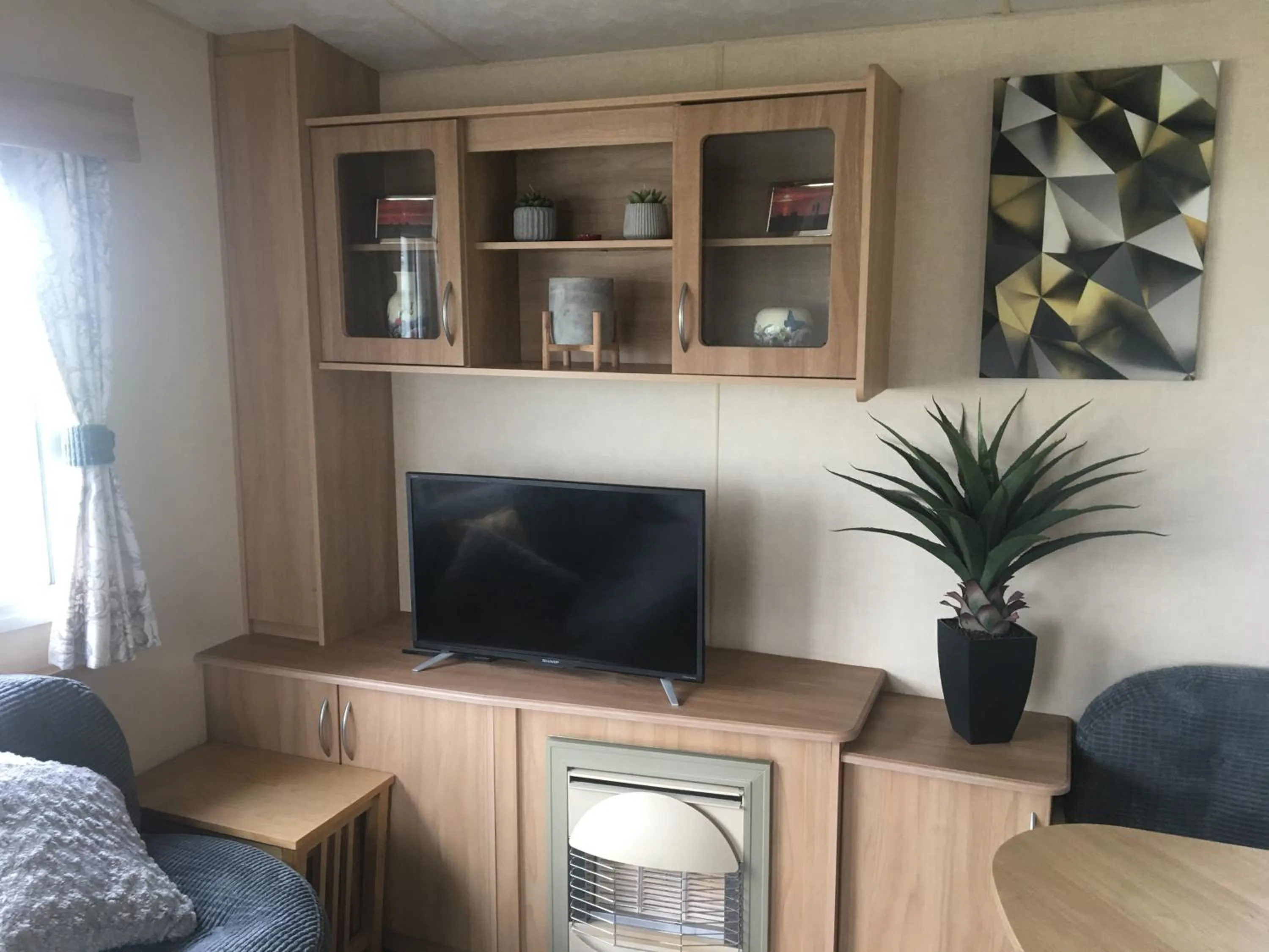 Towyn six berth en suite caravan