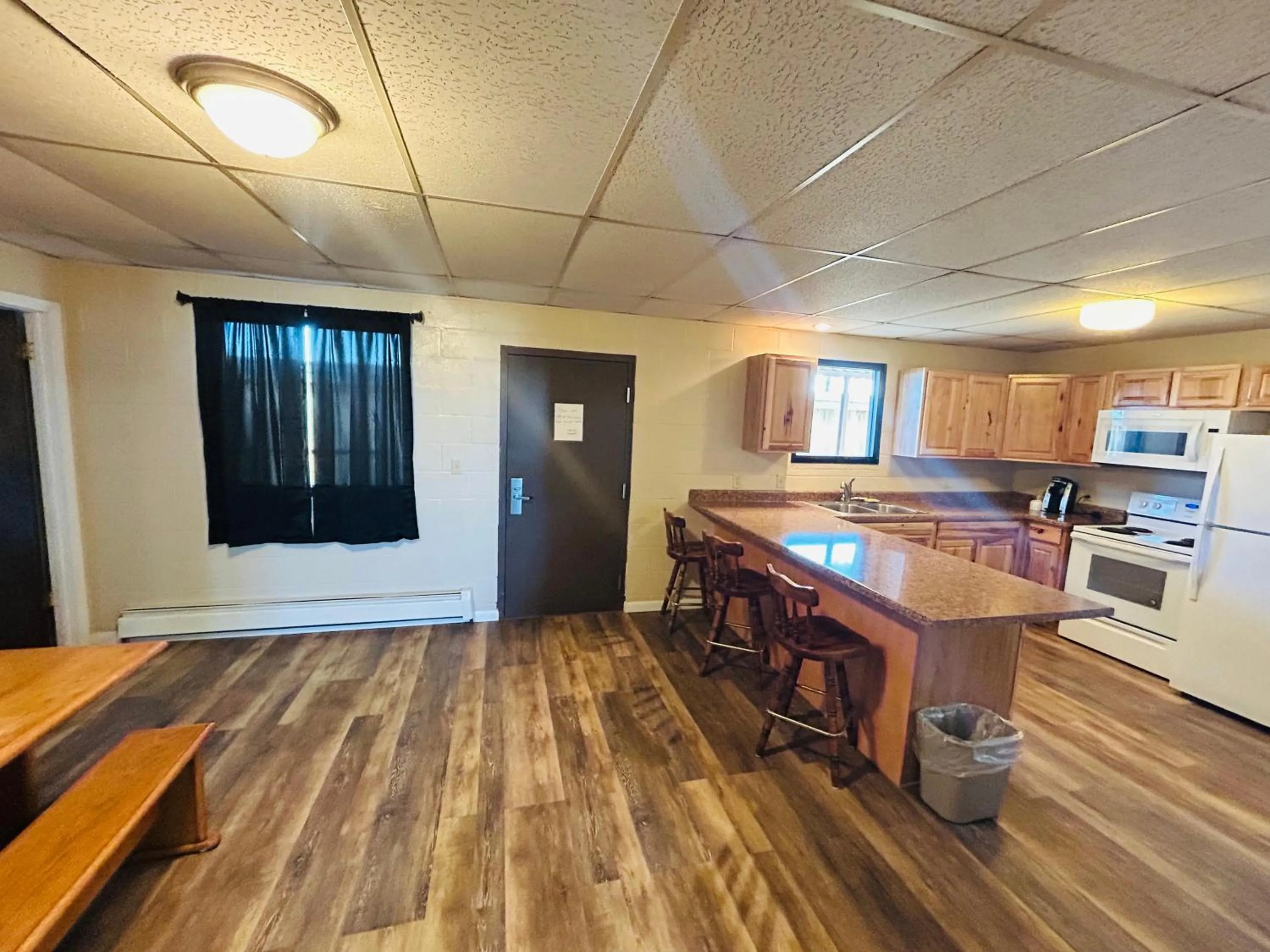 Kitchen or kitchenette in Wheatland Steamboat Inn