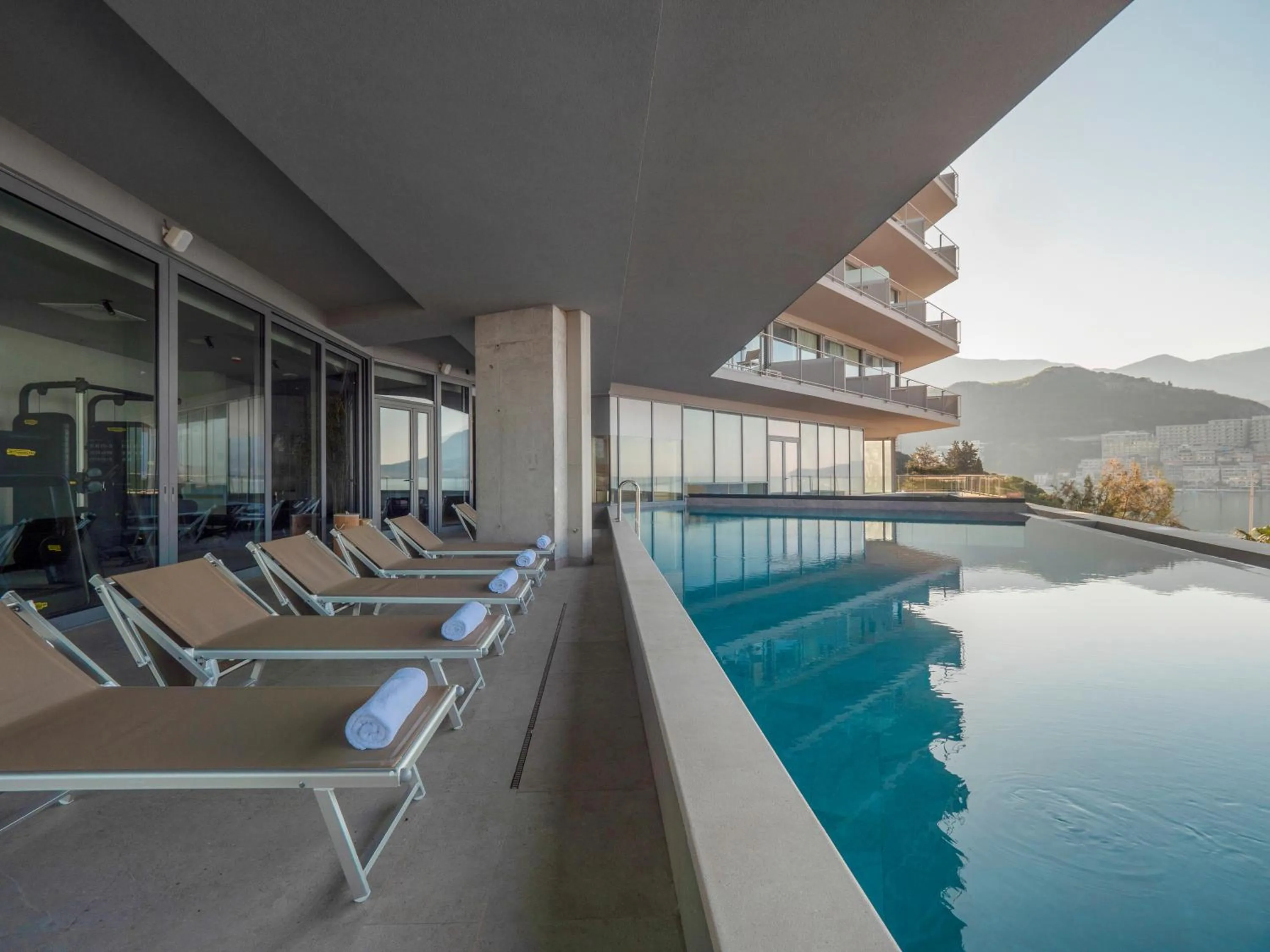 Swimming pool in Sea Star Budva