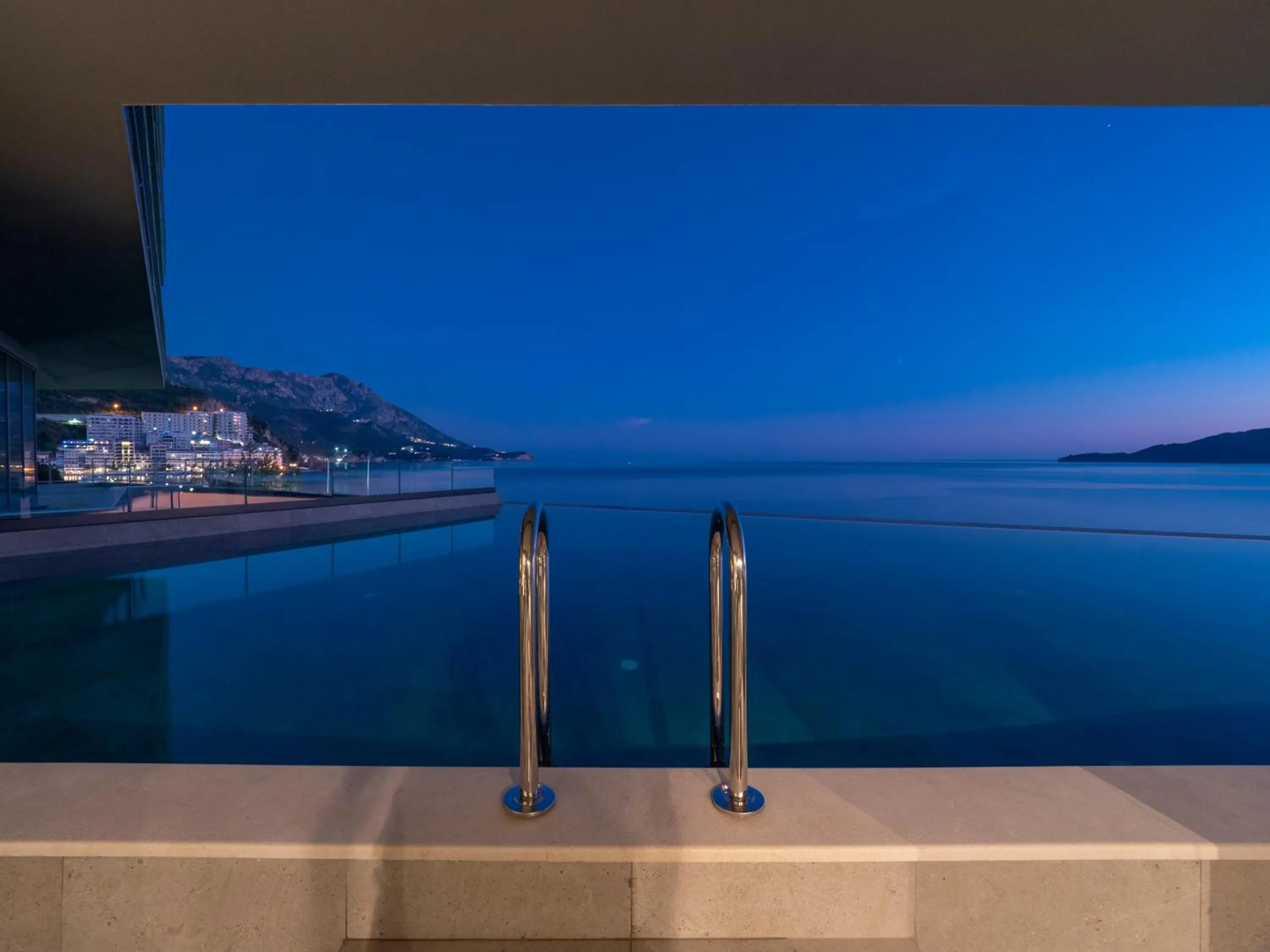 Swimming pool in Sea Star Budva