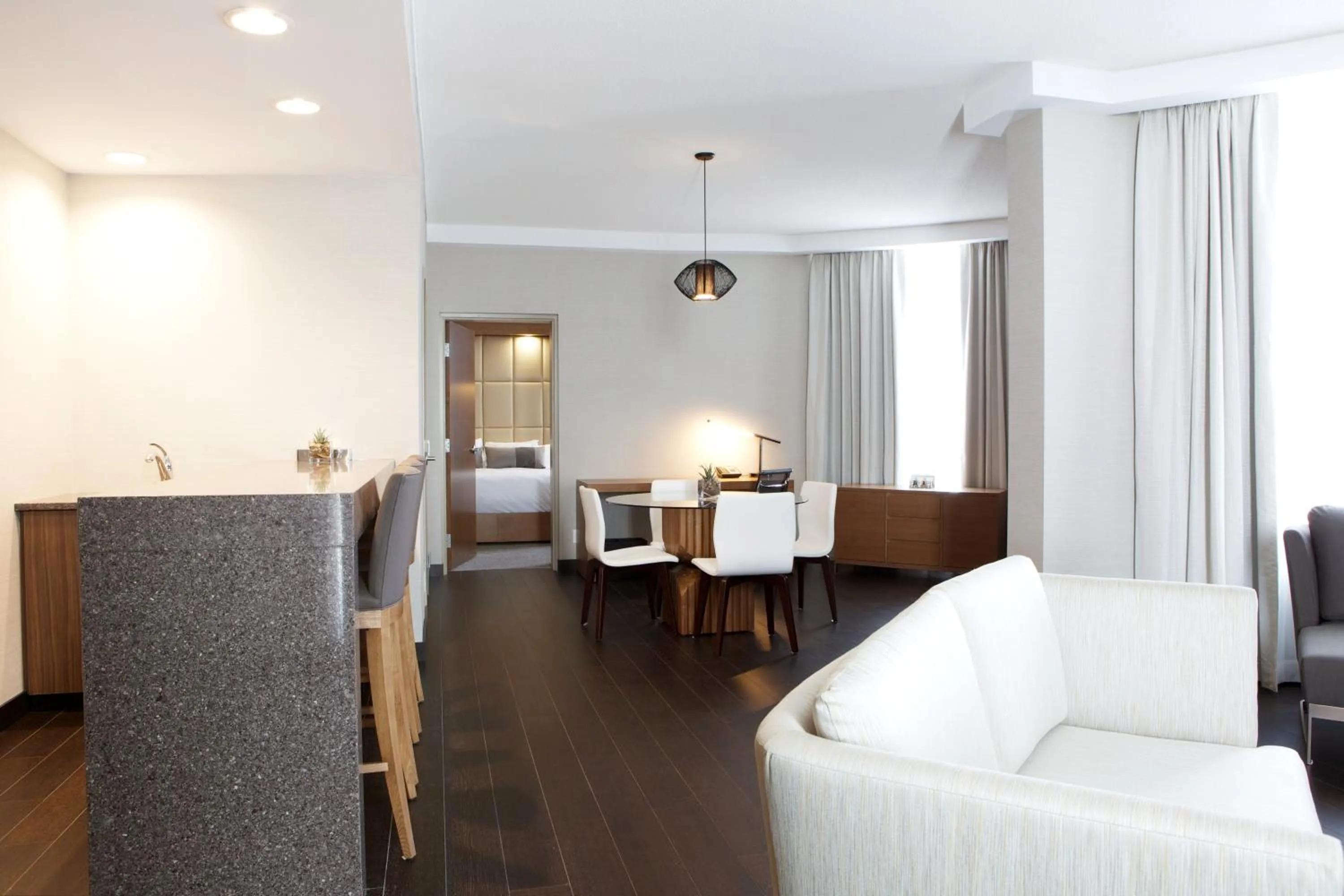 Lobby or reception, Bed in Grey Eagle Resort