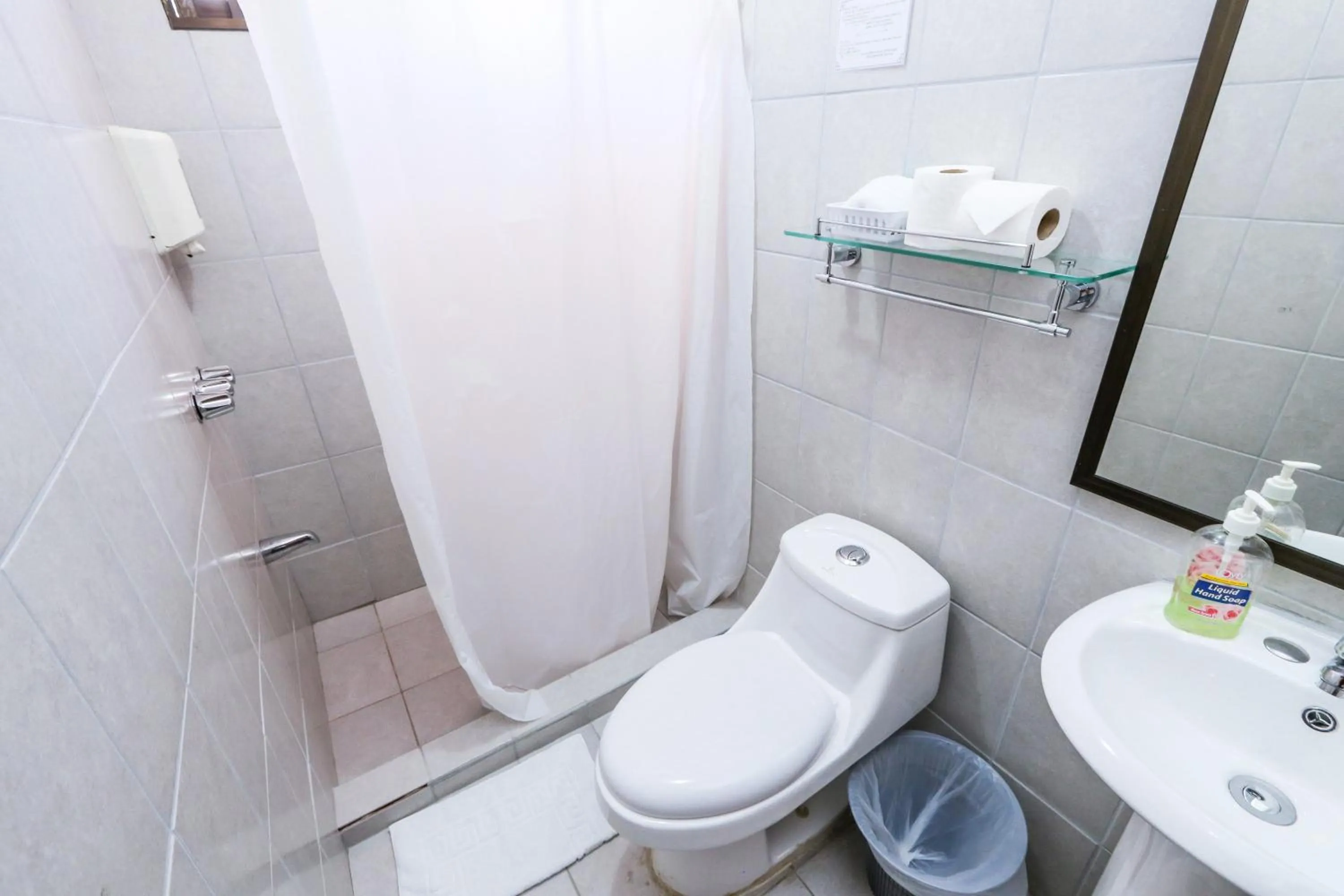 Shower in Hotel Flor Blanca