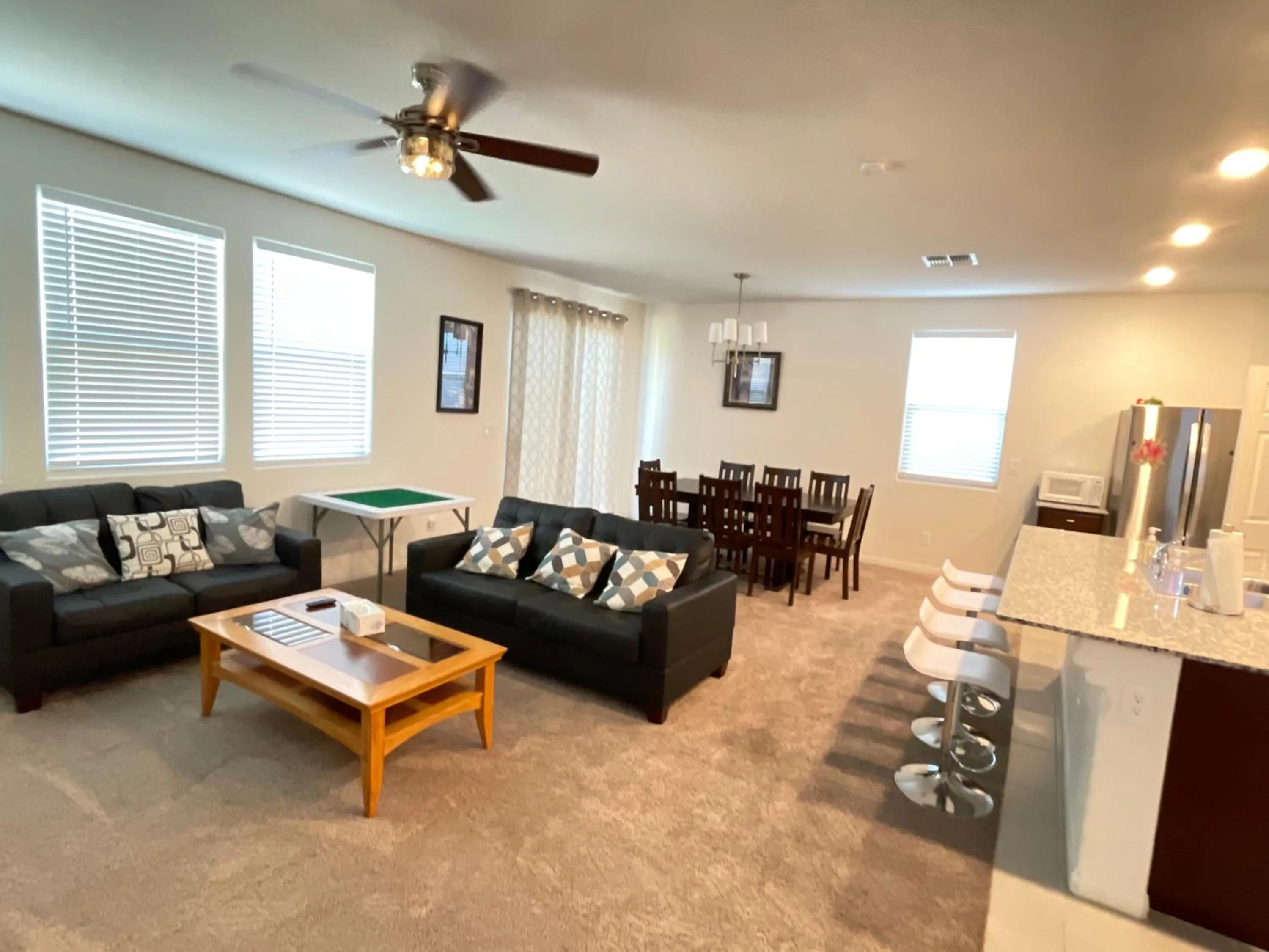 Living room in Spacious House, 5 bedrooms, Sleeps 12, Near Las Vegas Strip and Airport