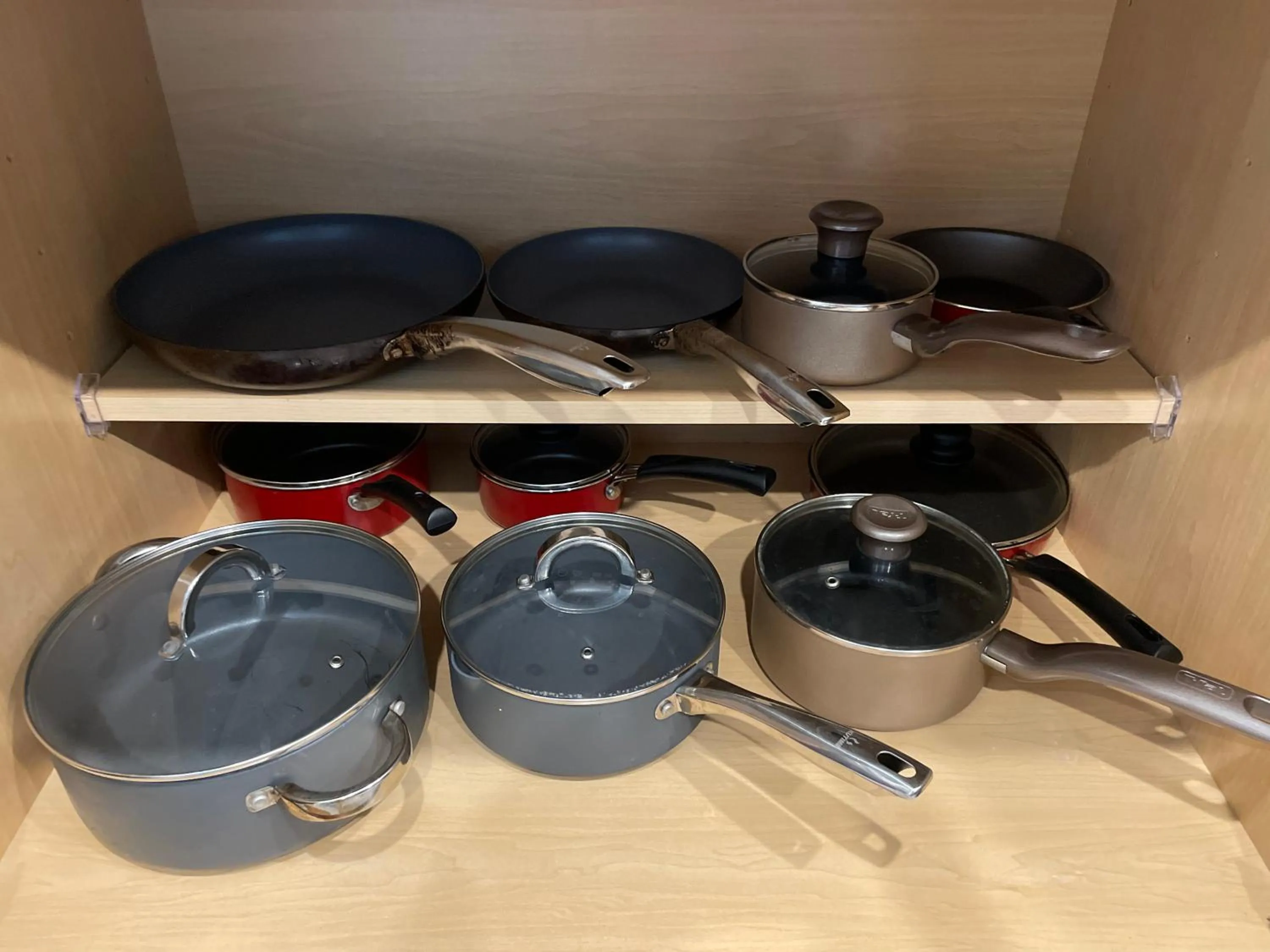 Kitchen or kitchenette in Spacious House, 5 bedrooms, Sleeps 12, Near Las Vegas Strip and Airport