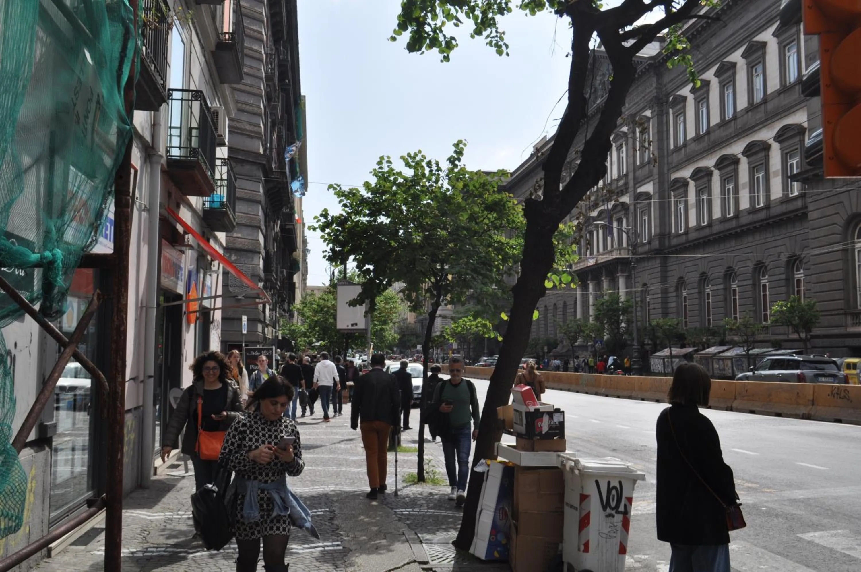 Neighbourhood in HSUITE