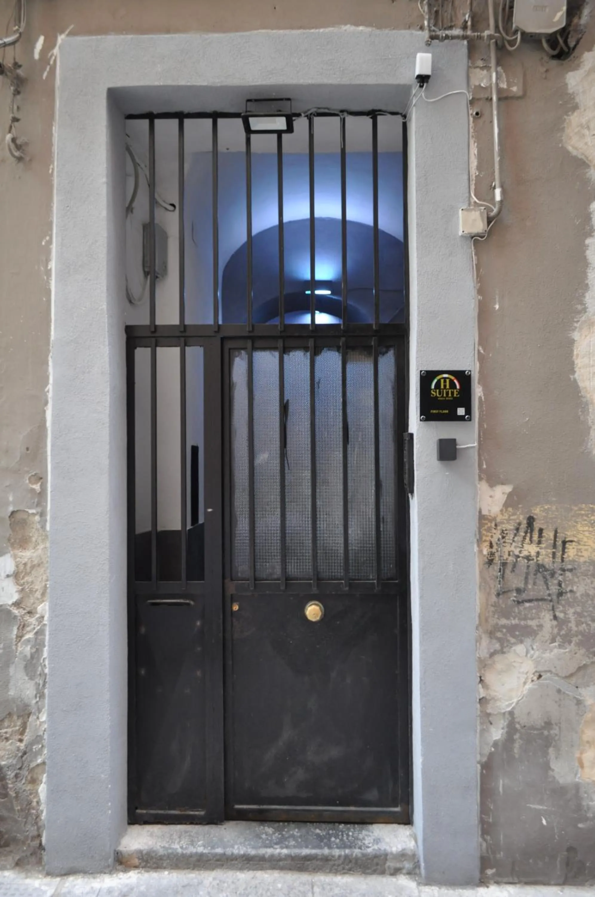 Facade/entrance in HSUITE