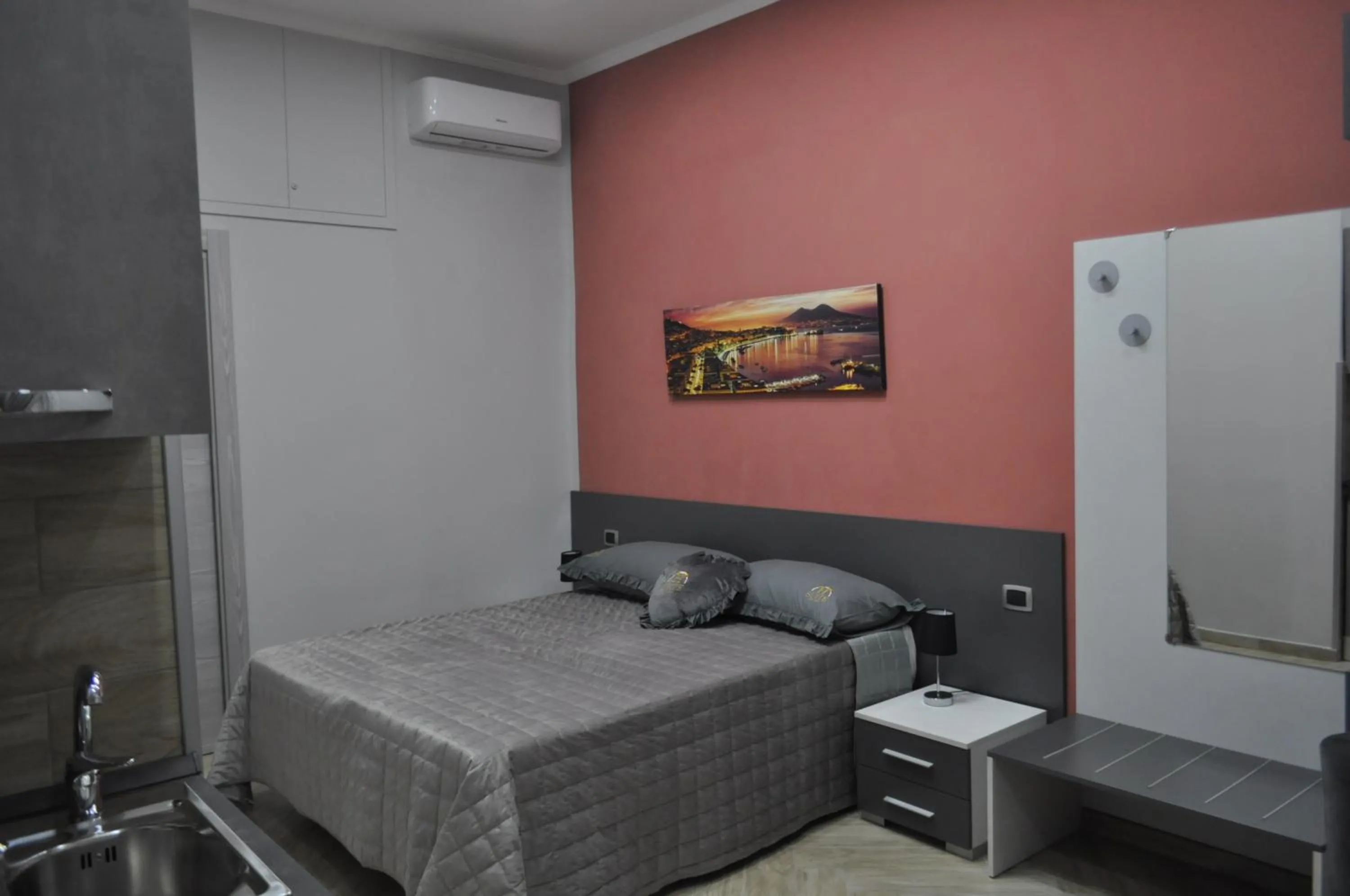 Bed in HSUITE