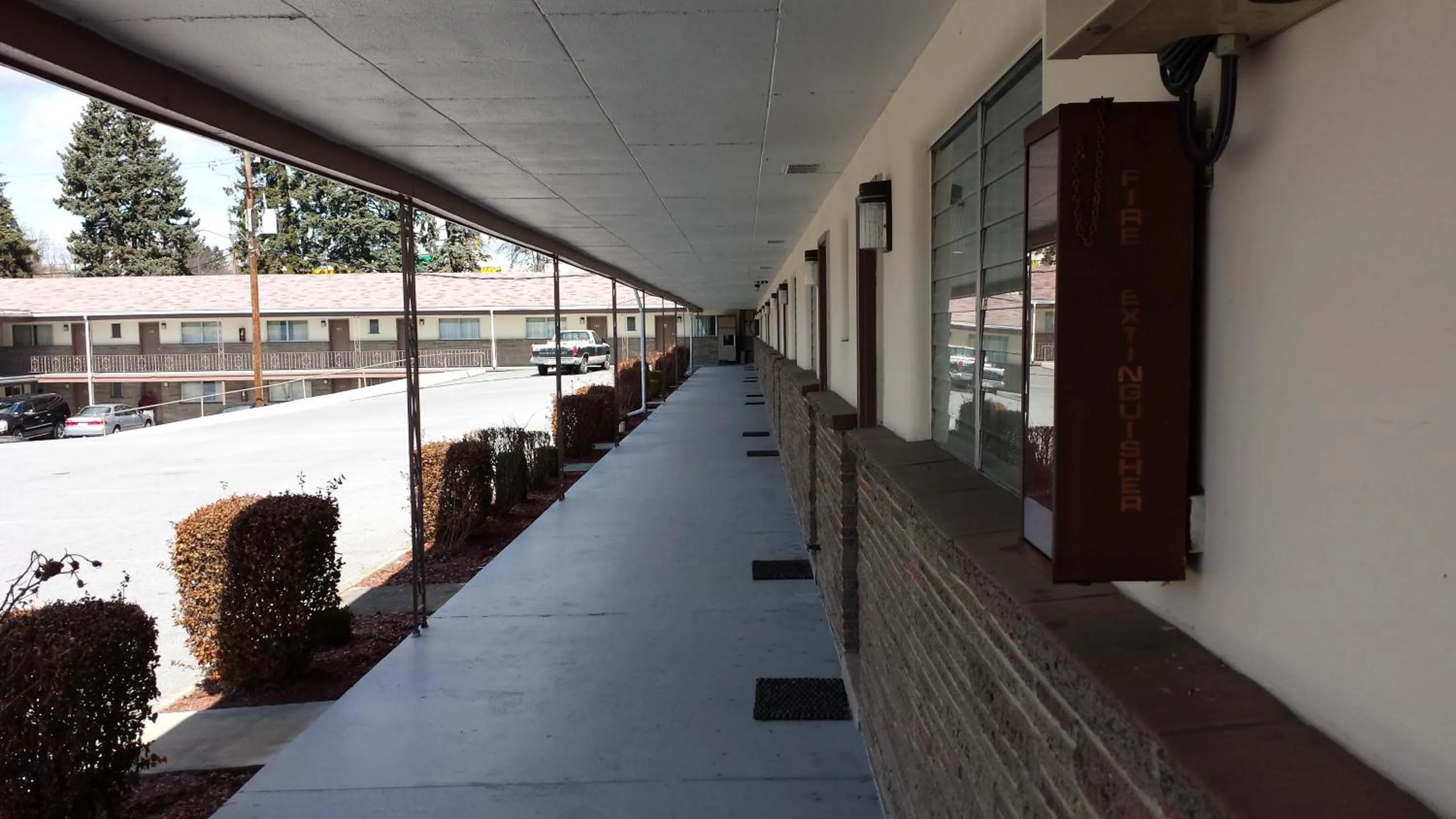 Day in Budget Host Inn