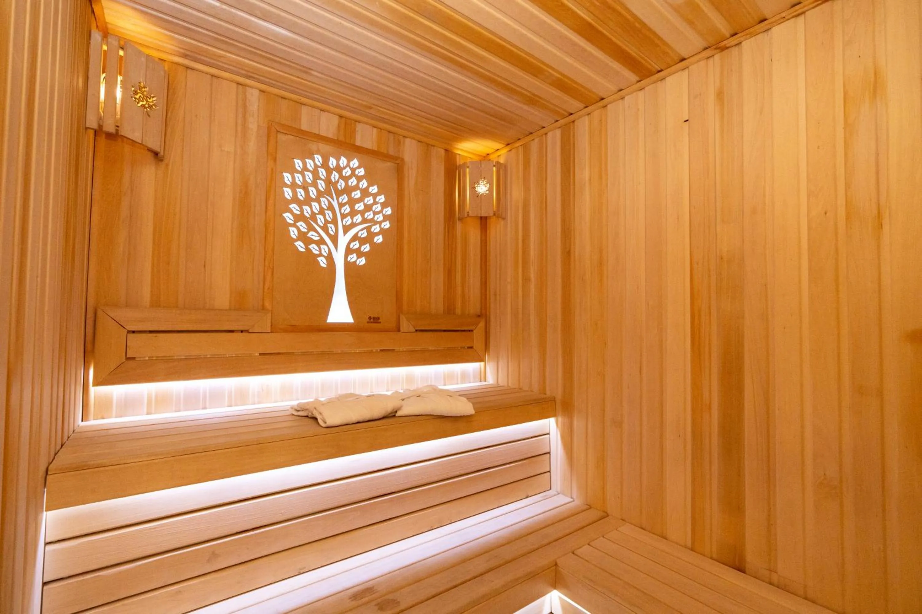 Bed in Garnet Mir Hotel