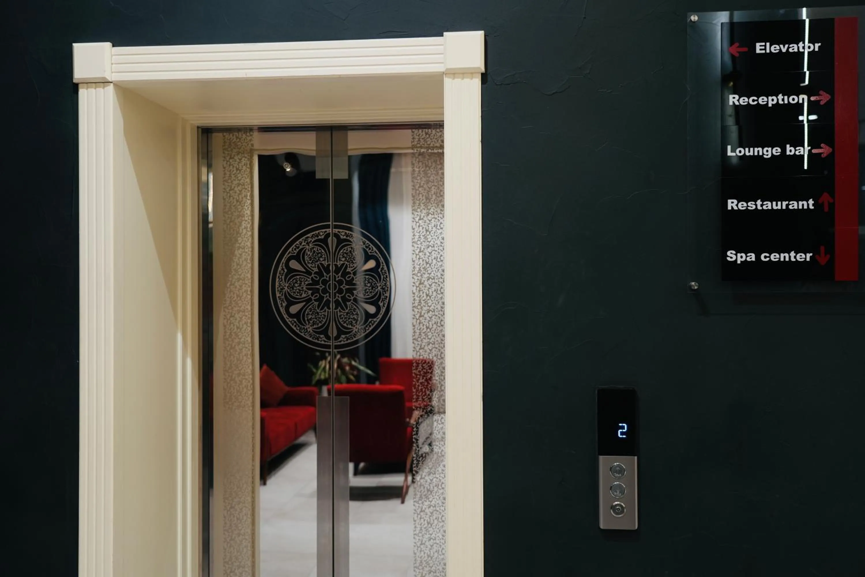 Living room in Garnet Mir Hotel