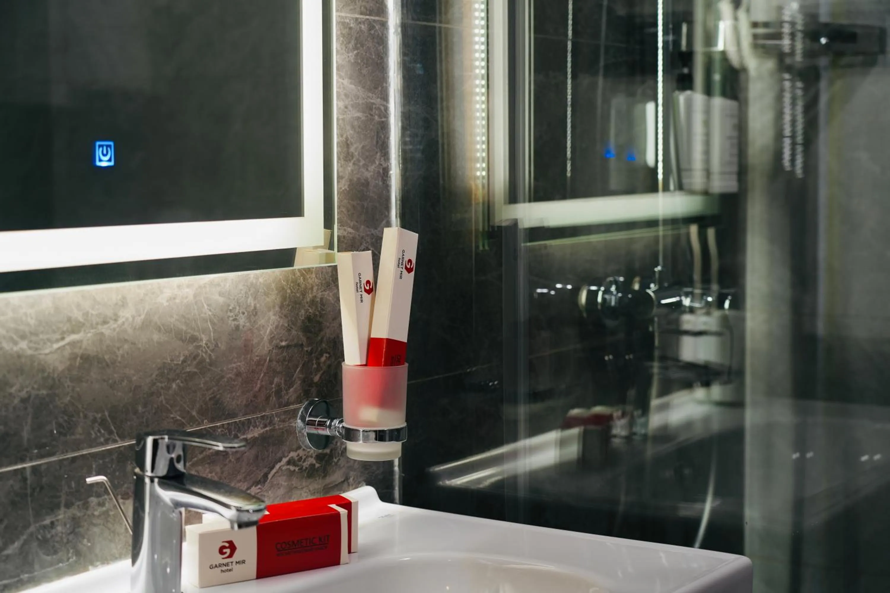 Shower in Garnet Mir Hotel