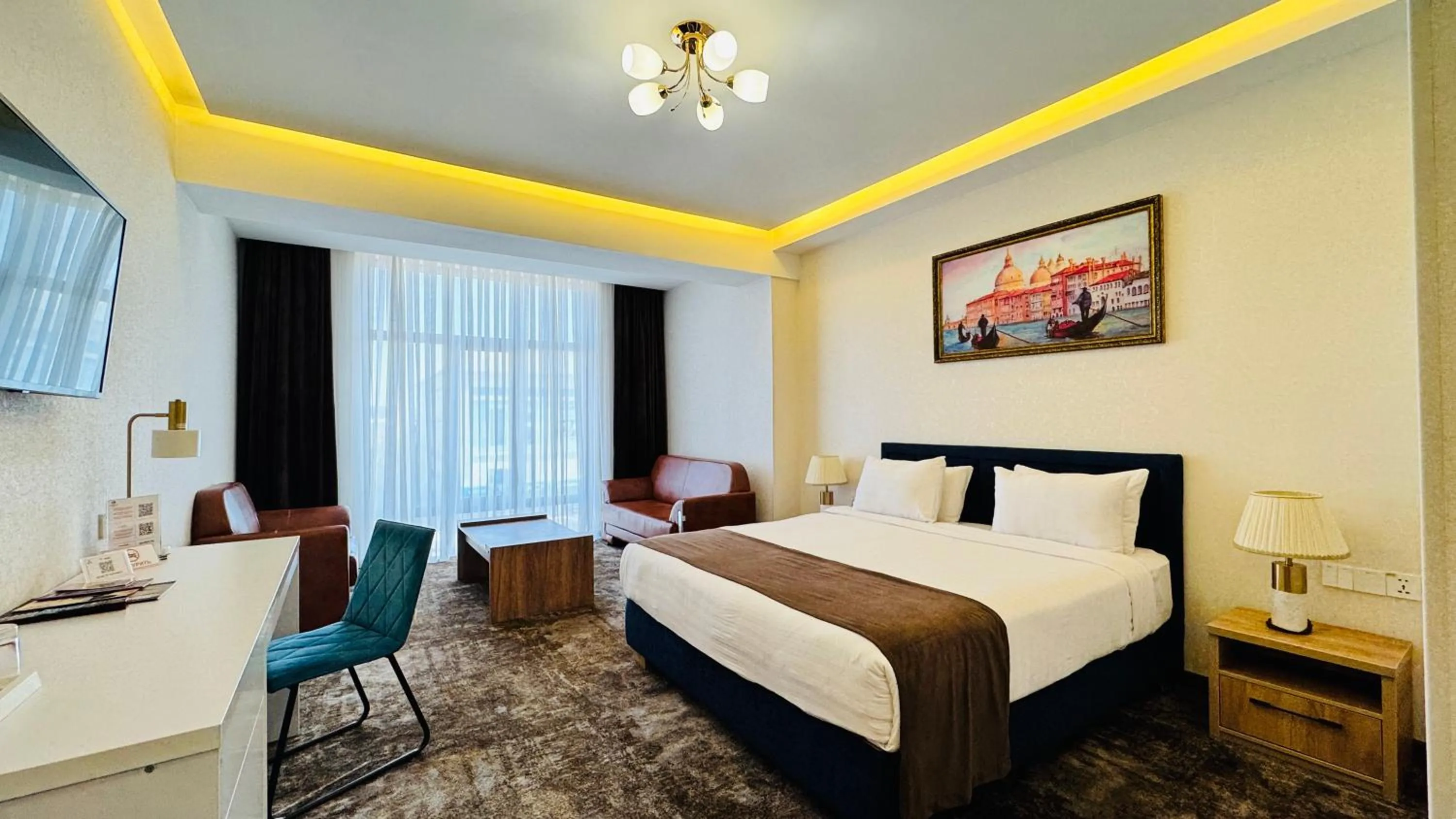 Bed in Garnet Mir Hotel