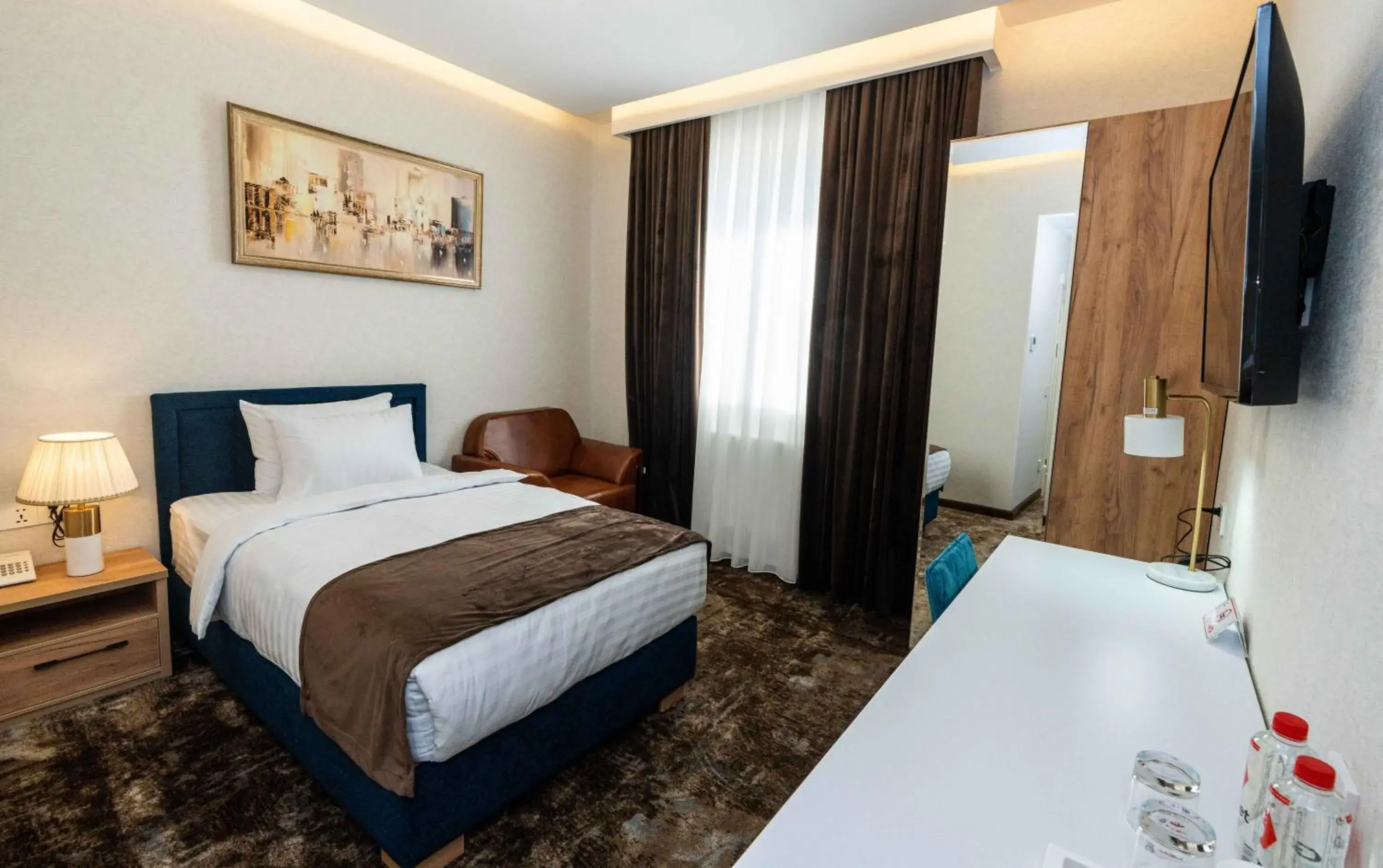 Standard Single Room in Garnet Mir Hotel Standard Single Room in Garnet Mir Hotel