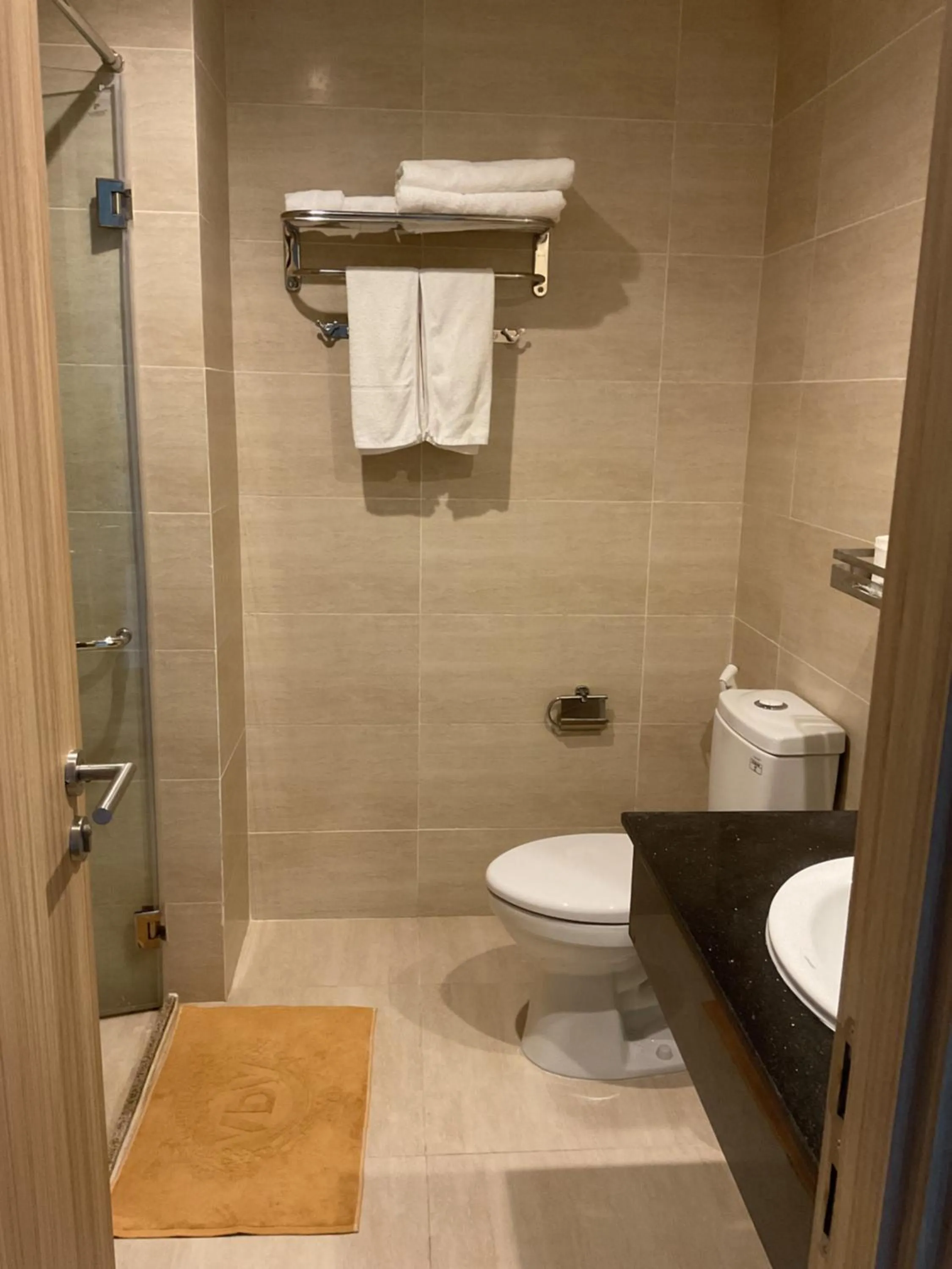 Toilet in Green Inn Phu Quoc Hotel