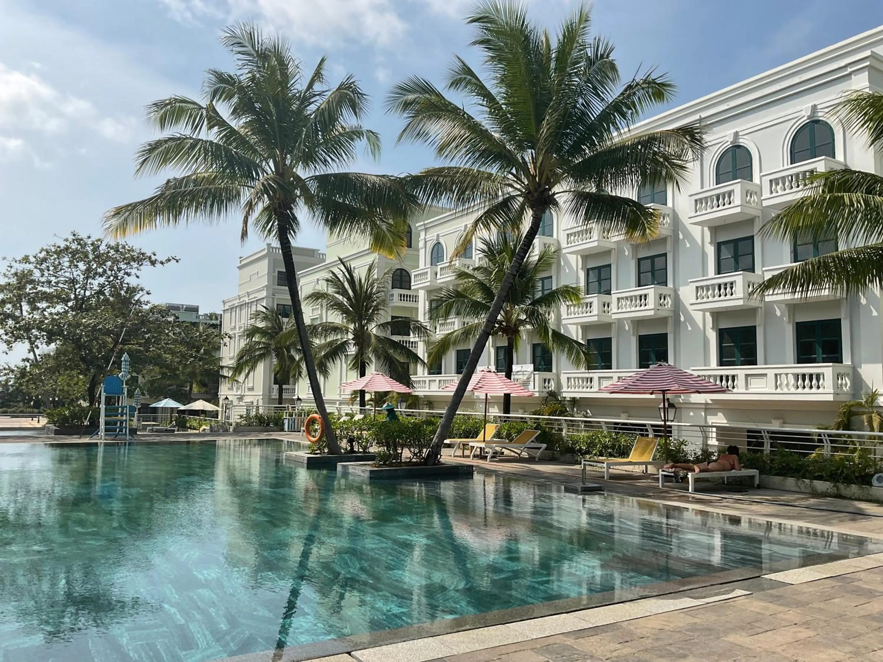 Swimming pool in Green Inn Phu Quoc Hotel