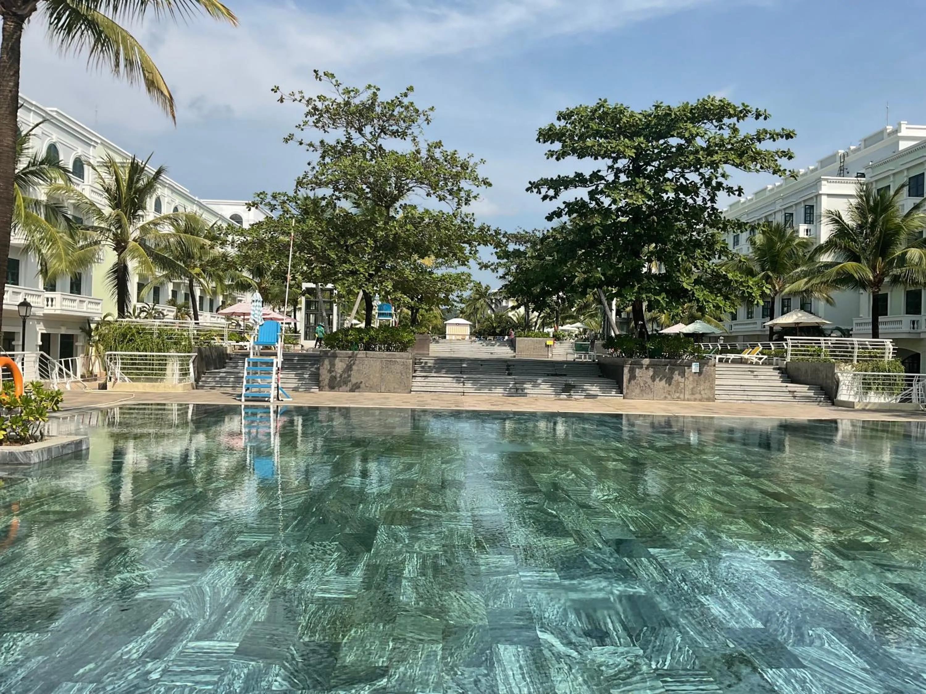 Swimming pool in Green Inn Phu Quoc Hotel